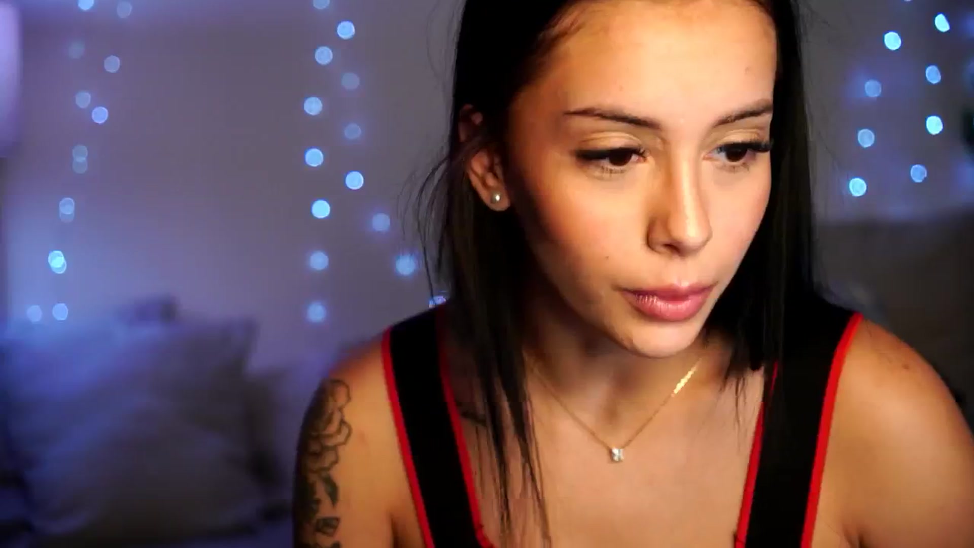 Gallery image thumbnail from Naomii18's myfreecams stream on, 09/20/2024, 20:53 image 4 of 20