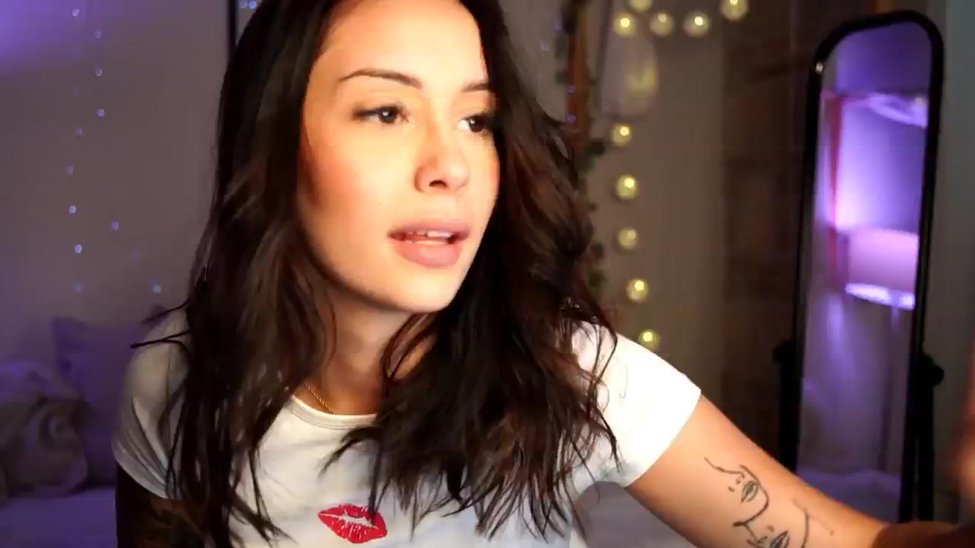 Gallery image thumbnail from Naomii18's myfreecams stream on, 09/27/2024, 13:44 image 20 of 20