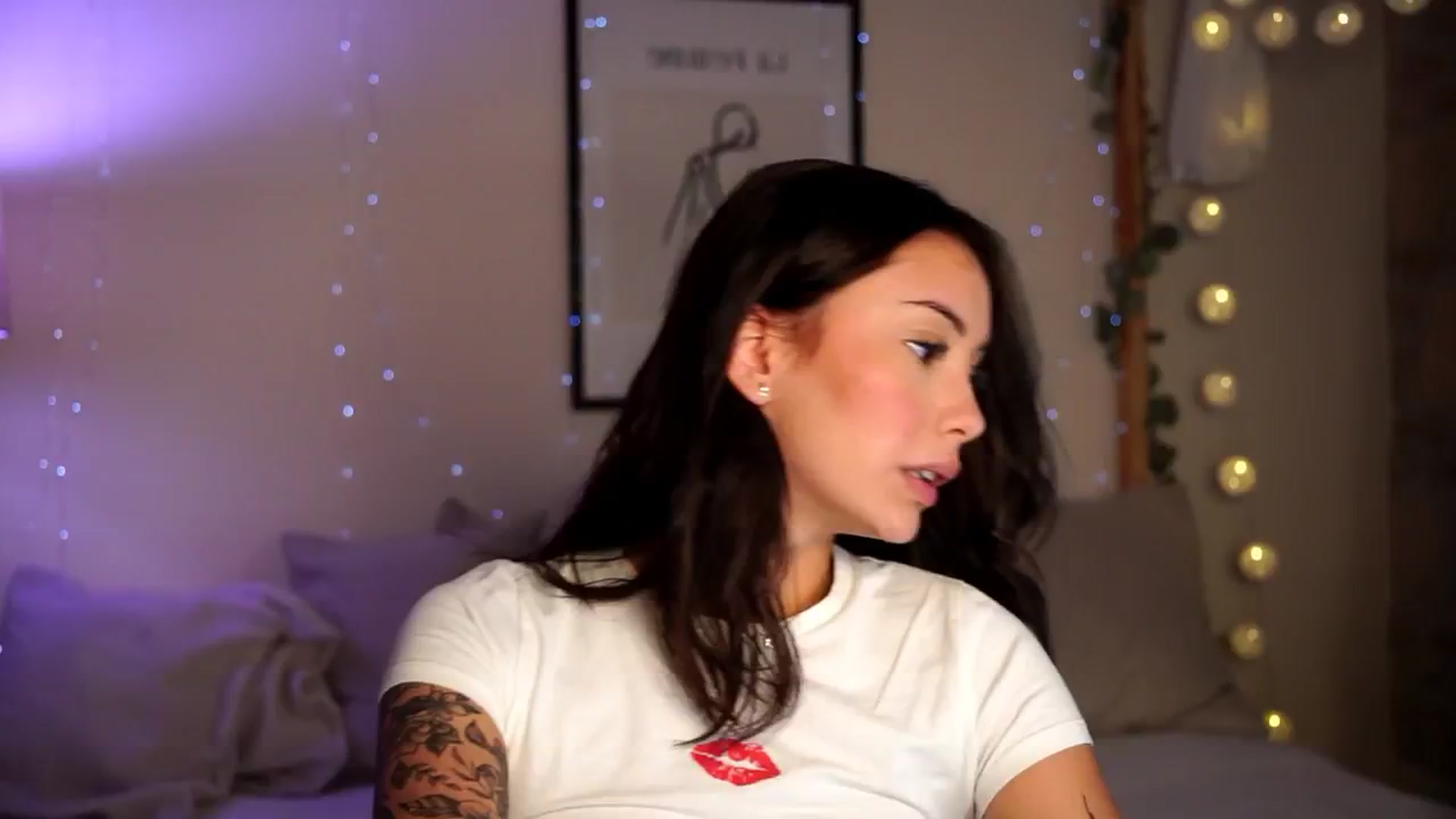 Gallery image thumbnail from Naomii18's myfreecams stream on, 09/27/2024, 13:44 image 6 of 20
