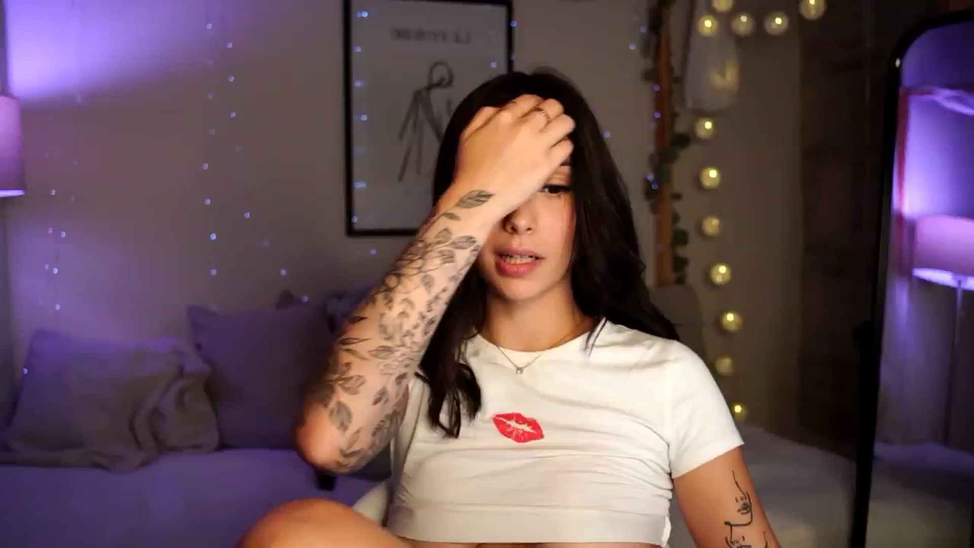 Gallery image thumbnail from Naomii18's myfreecams stream on, 09/27/2024, 15:33 image 19 of 20