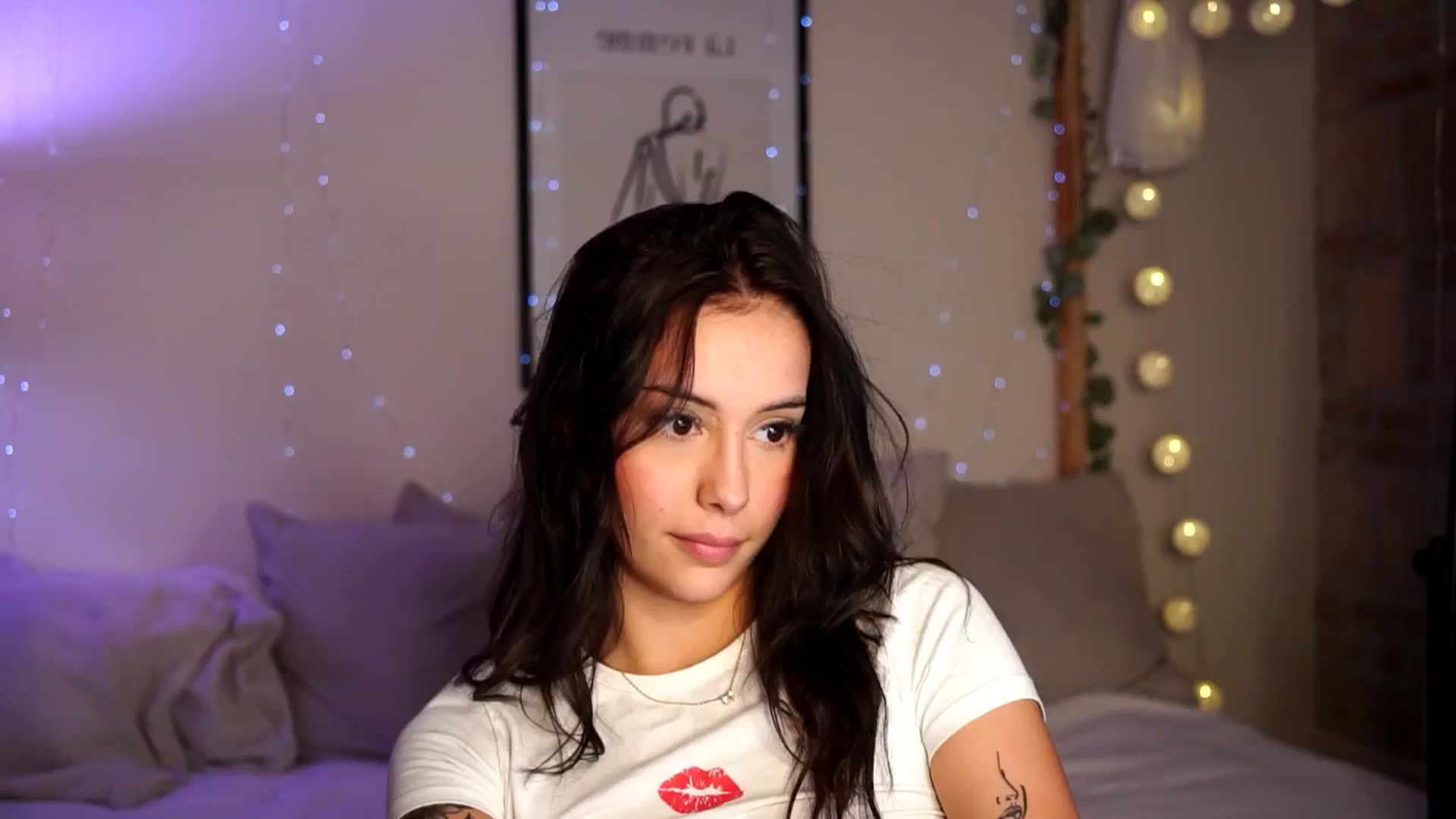 Gallery image thumbnail from Naomii18's myfreecams stream on, 09/27/2024, 15:33 image 3 of 20