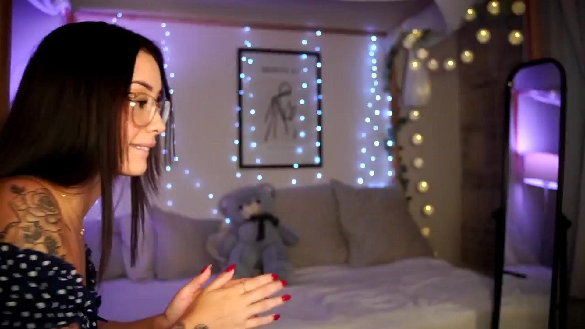 Gallery image thumbnail from Naomii18's myfreecams stream on, 09/28/2024, 16:42 image 7 of 20
