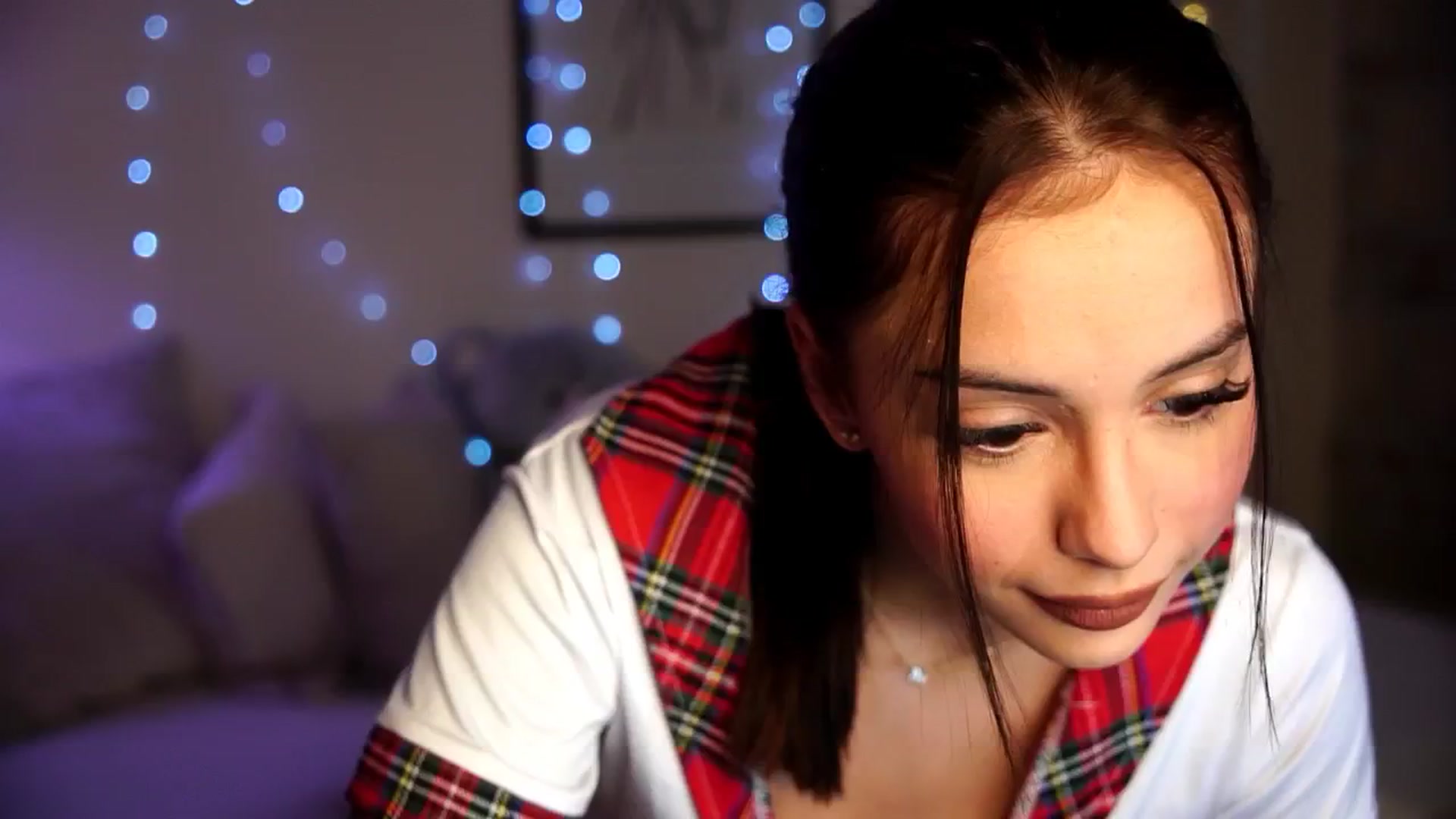 Gallery image thumbnail from Naomii18's myfreecams stream on, 09/29/2024, 18:41 image 19 of 20