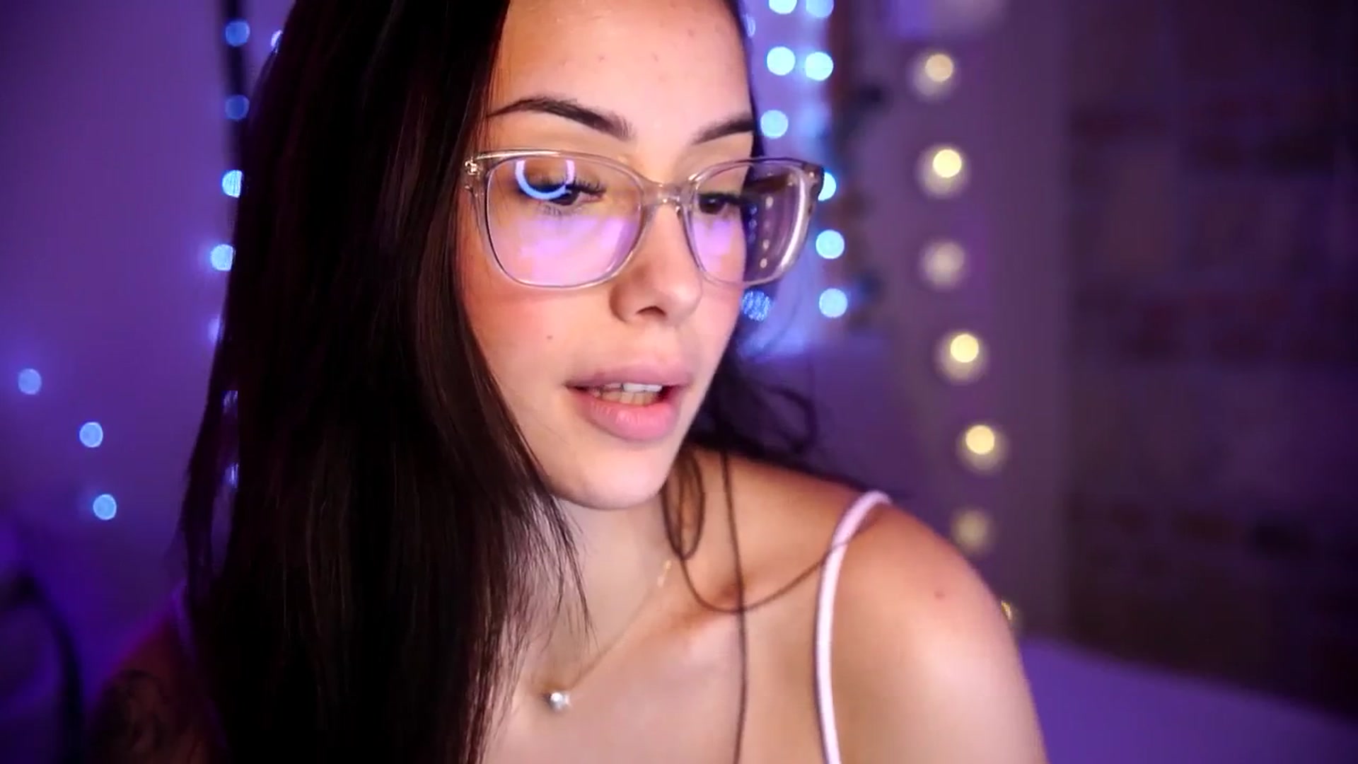 Gallery image thumbnail from Naomii18's myfreecams stream on, 10/01/2024, 16:10 image 20 of 20