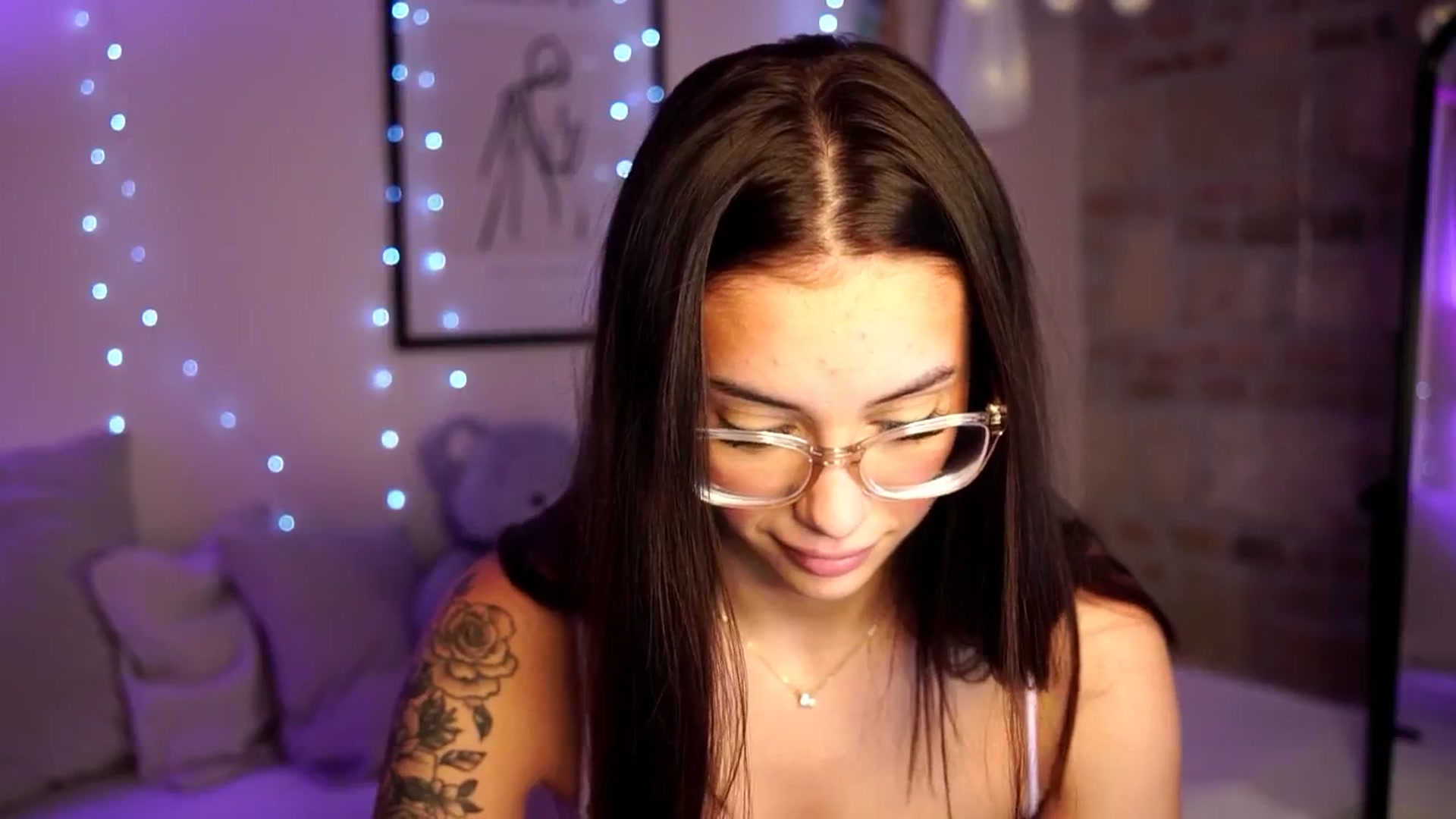 Gallery image thumbnail from Naomii18's myfreecams stream on, 10/01/2024, 16:10 image 10 of 20
