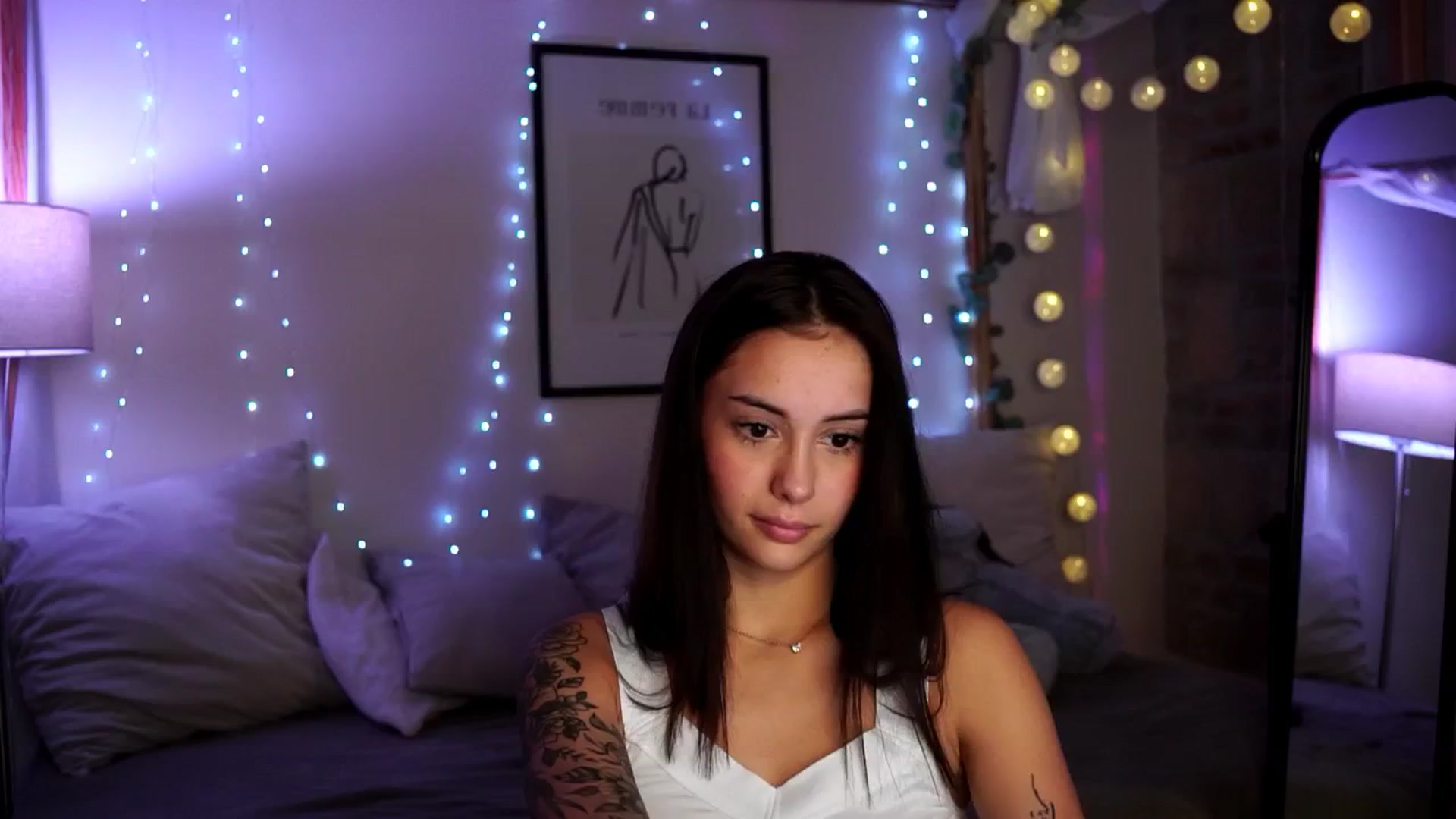 Gallery image thumbnail from Naomii18's myfreecams stream on, 10/04/2024, 18:09 image 10 of 20