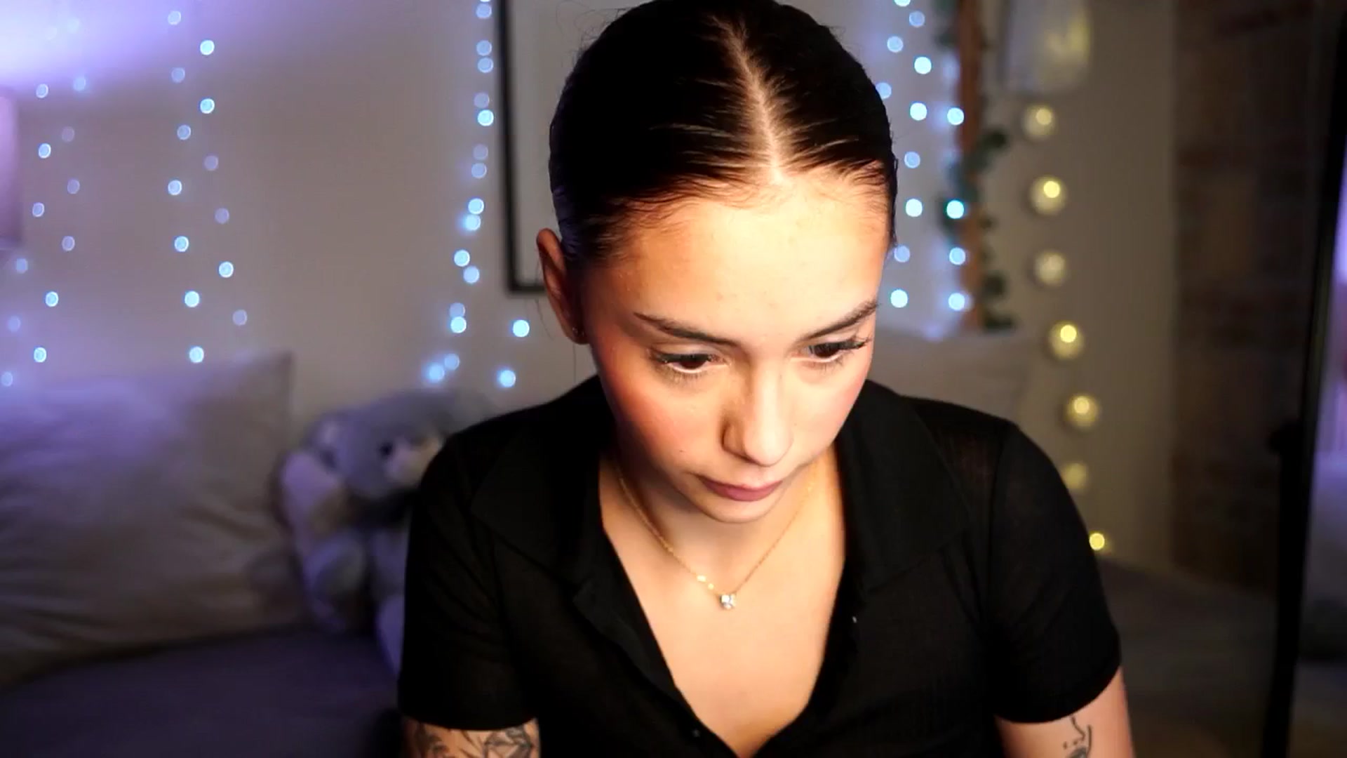 Gallery image thumbnail from Naomii18's myfreecams stream on, 10/06/2024, 13:07 image 4 of 20