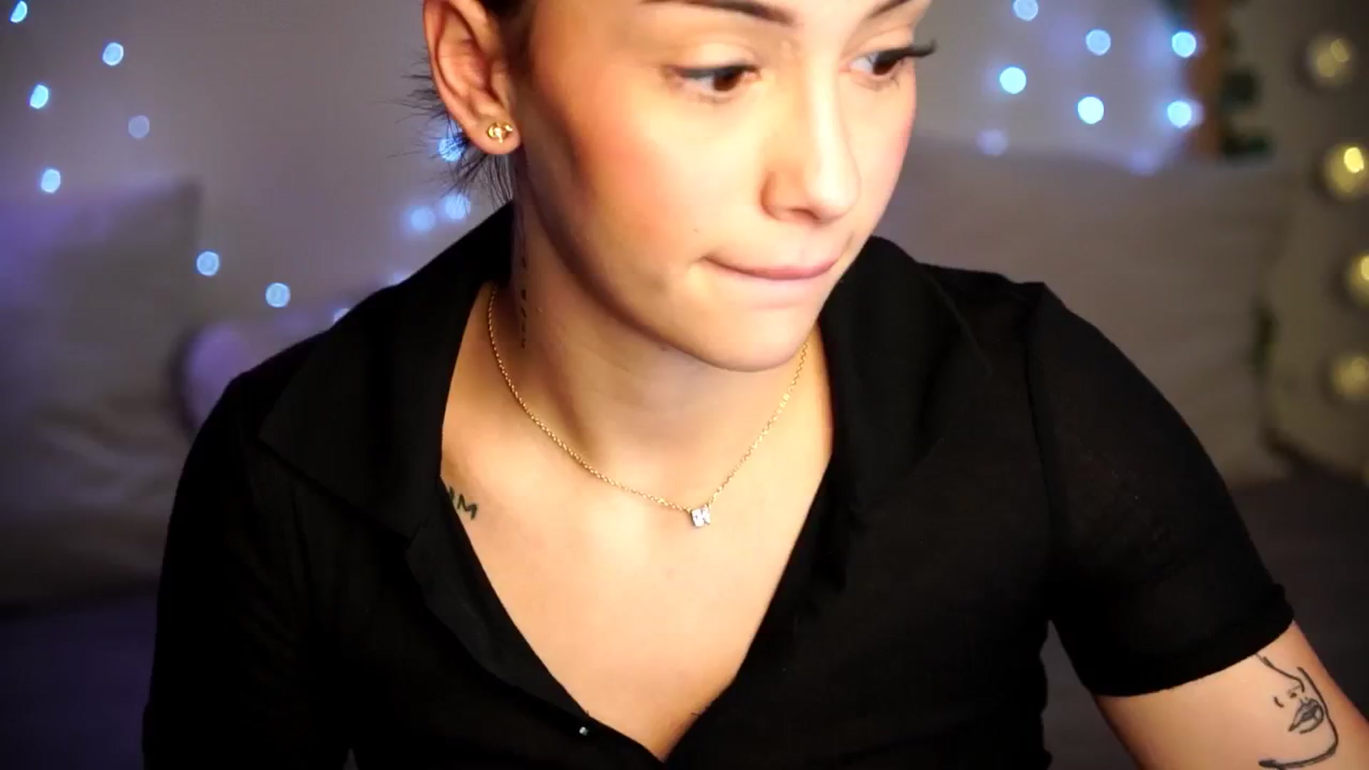 Gallery image thumbnail from Naomii18's myfreecams stream on, 10/06/2024, 13:47 image 8 of 20
