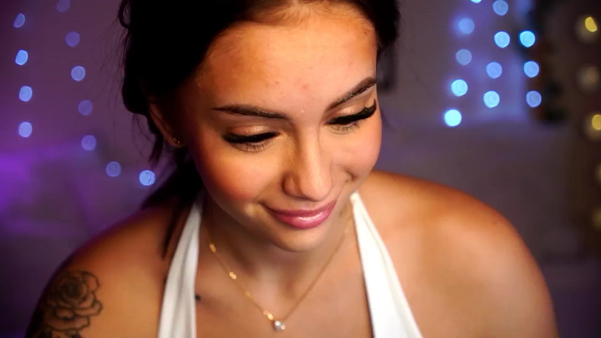 Gallery image thumbnail from Naomii18's myfreecams stream on, 10/11/2024, 14:23 image 13 of 20