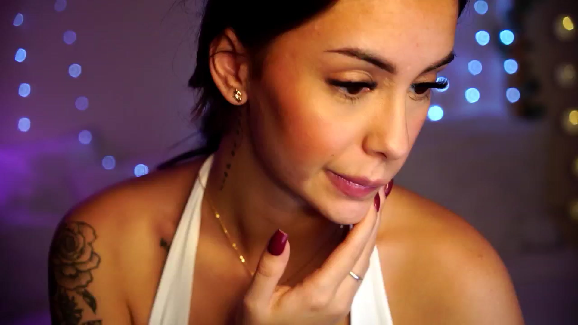 Gallery image thumbnail from Naomii18's myfreecams stream on, 10/11/2024, 14:23 image 11 of 20