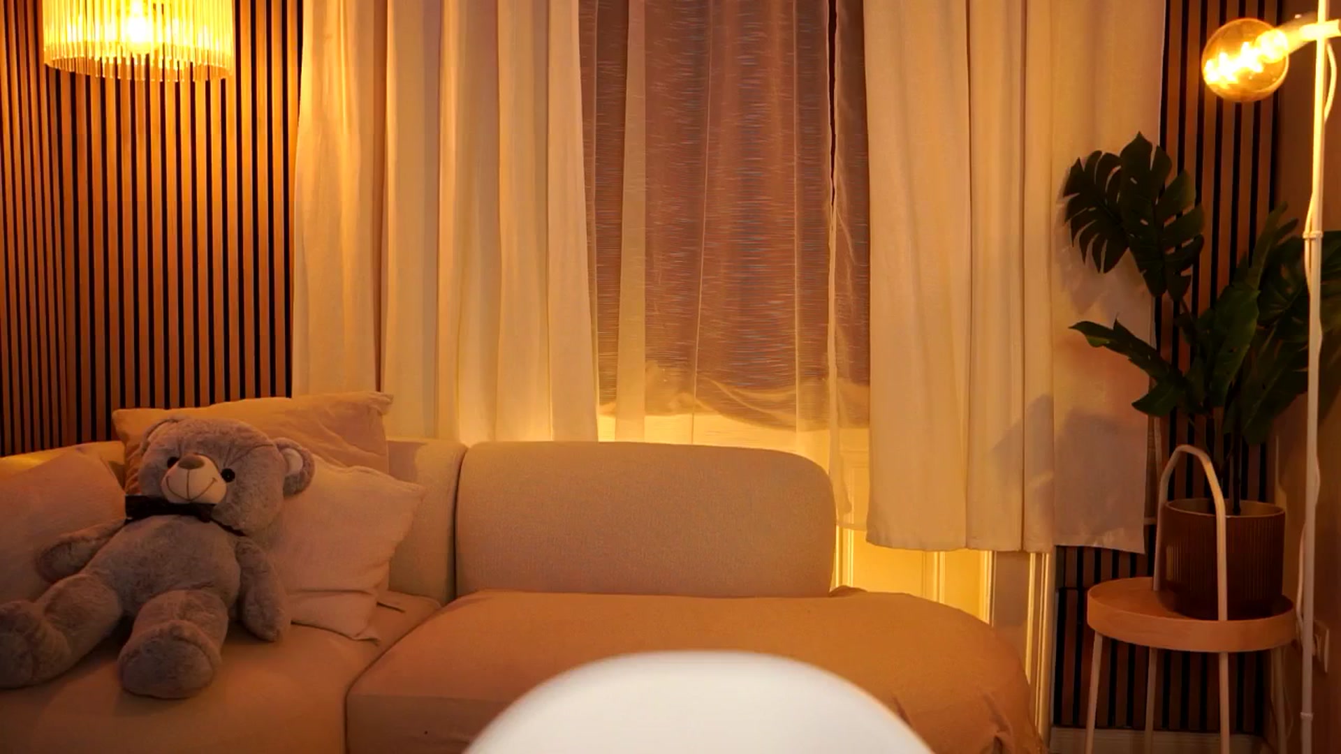 Gallery image thumbnail from Naomii18's myfreecams stream on, 10/23/2024, 18:24 image 9 of 20