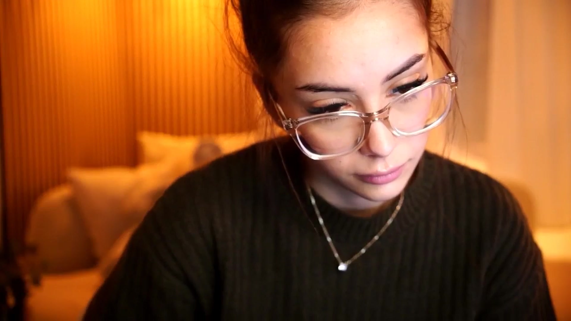 Gallery image thumbnail from Naomii18's myfreecams stream on, 10/25/2024, 14:25 image 20 of 20