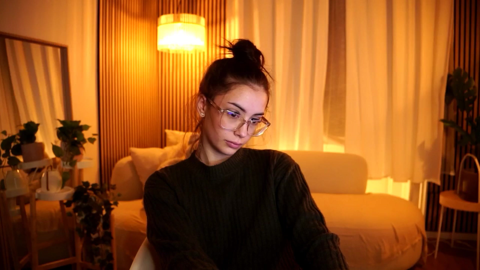 Gallery image thumbnail from Naomii18's myfreecams stream on, 10/25/2024, 16:11 image 20 of 20