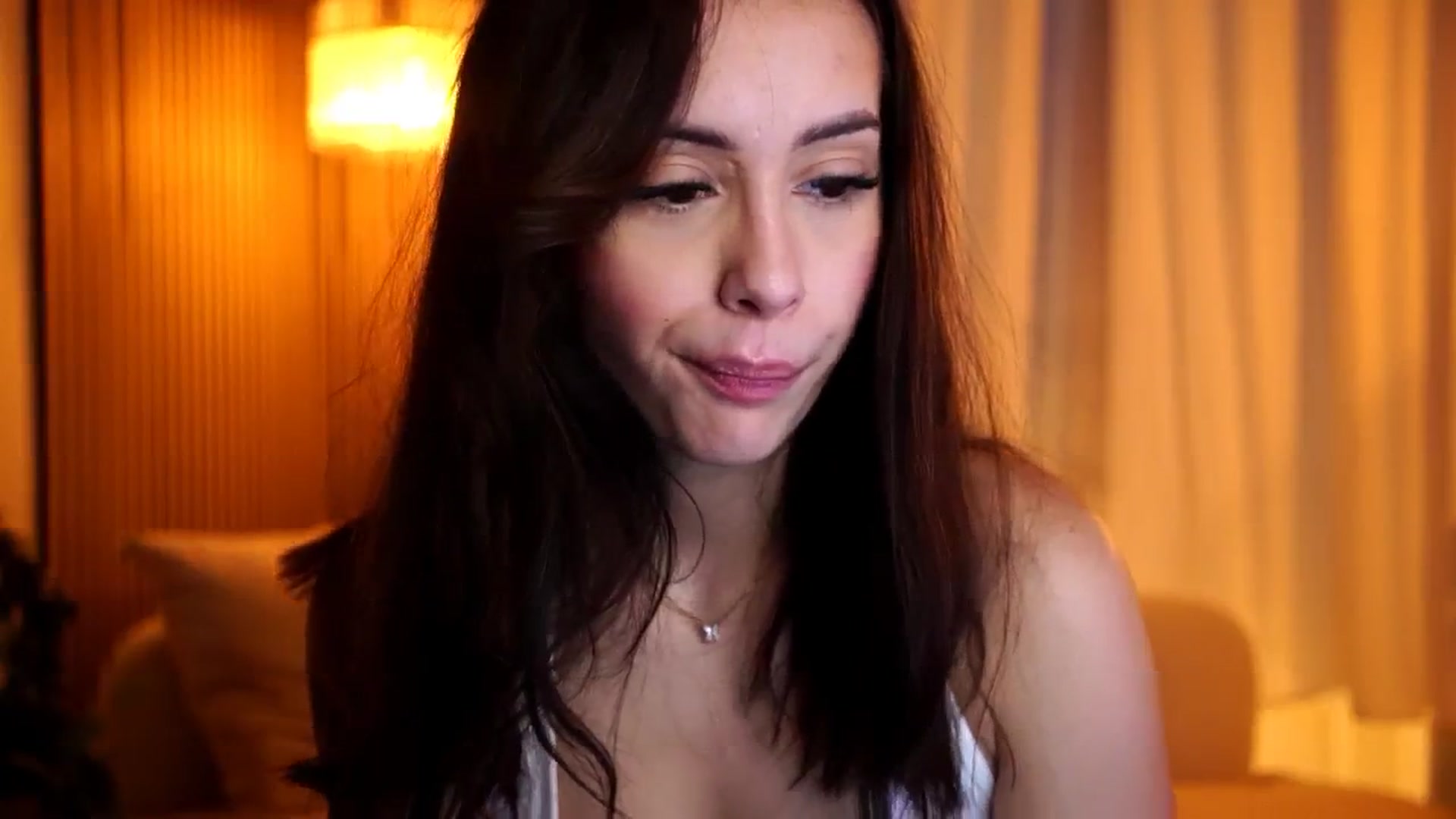 Gallery image thumbnail from Naomii18's myfreecams stream on, 10/27/2024, 13:44 image 14 of 20