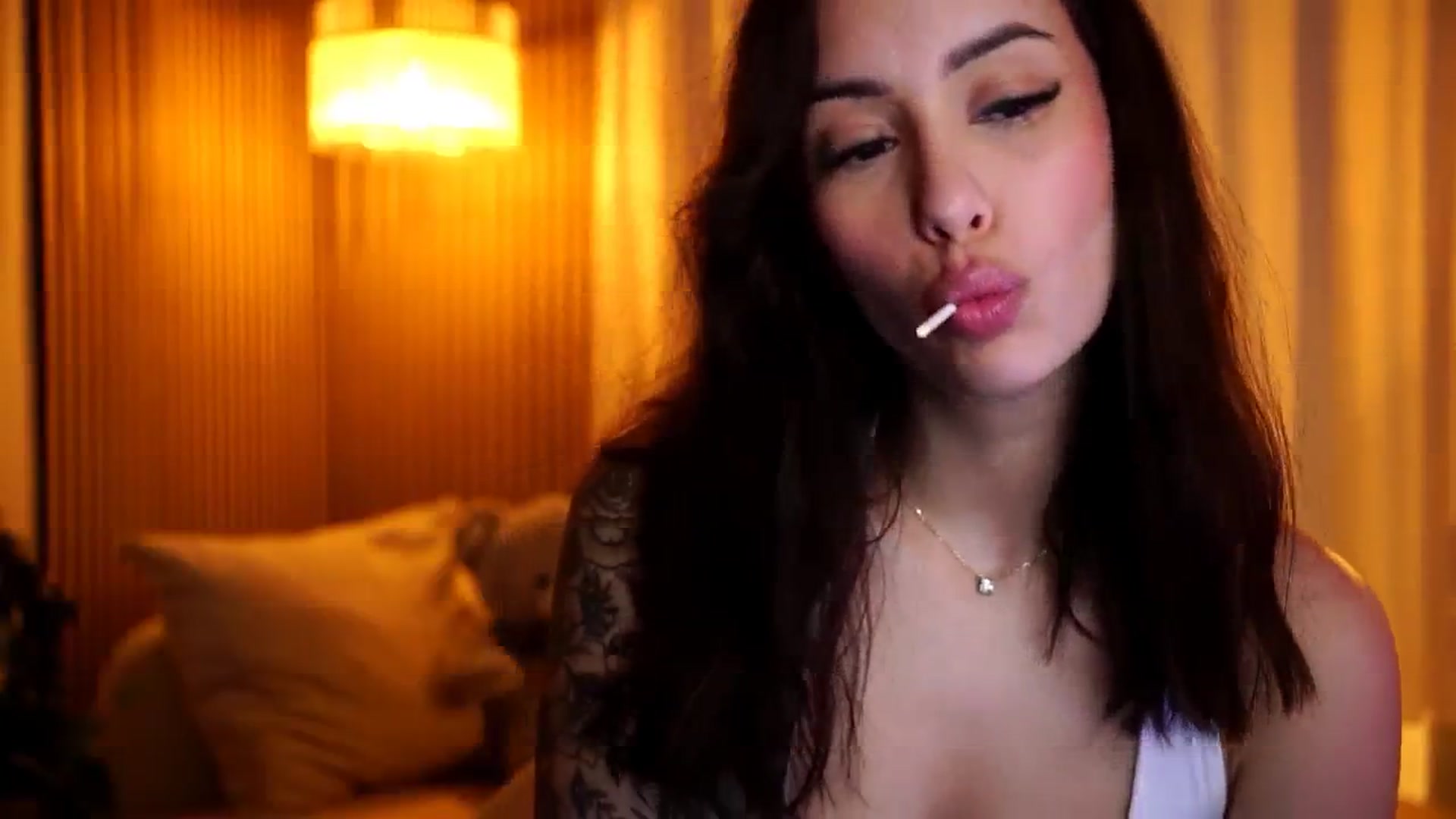 Gallery image thumbnail from Naomii18's myfreecams stream on, 10/27/2024, 13:44 image 13 of 20