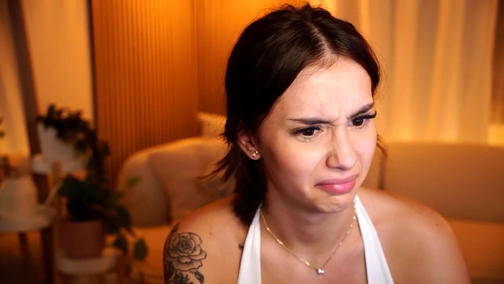 Gallery image thumbnail from Naomii18's myfreecams stream on, 10/27/2024, 21:01 image 18 of 20