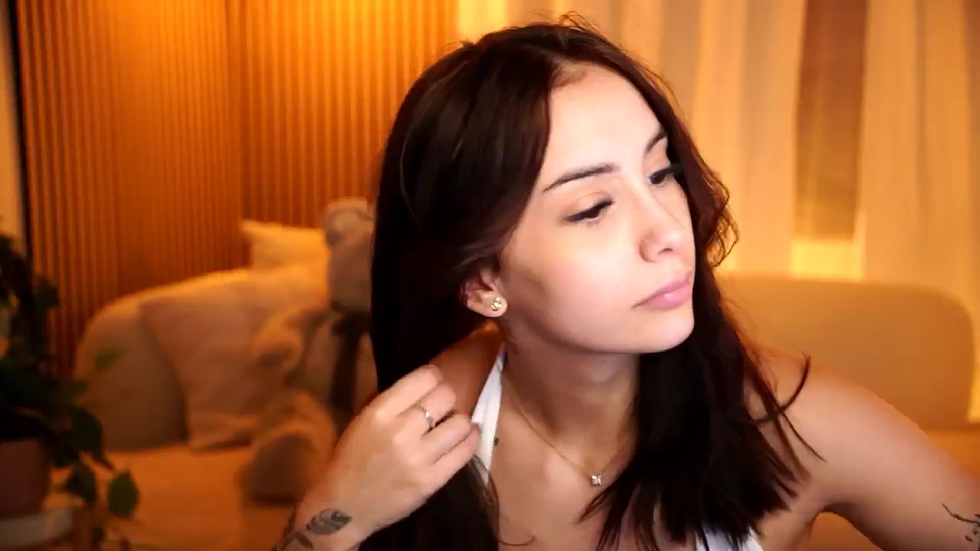 Gallery image thumbnail from Naomii18's myfreecams stream on, 10/27/2024, 21:01 image 20 of 20