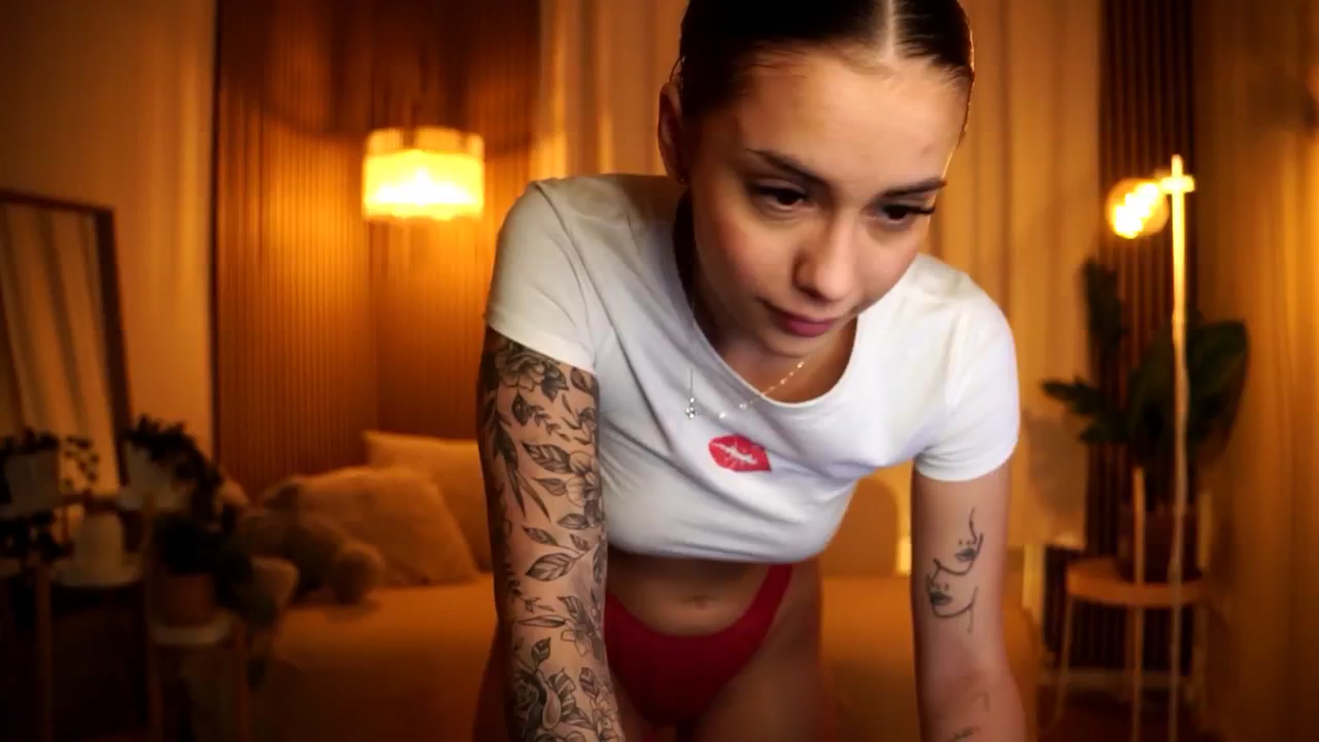 Gallery image thumbnail from Naomii18's myfreecams stream on, 10/29/2024, 22:16 image 20 of 20