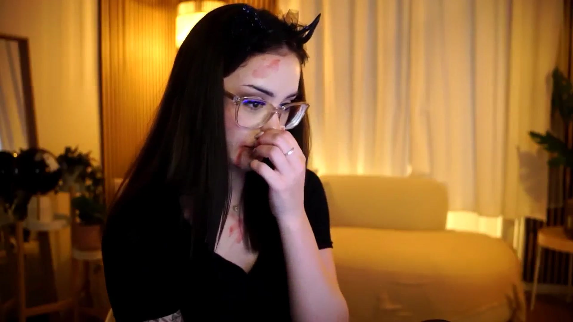 Gallery image thumbnail from Naomii18's myfreecams stream on, 10/30/2024, 15:33 image 16 of 20