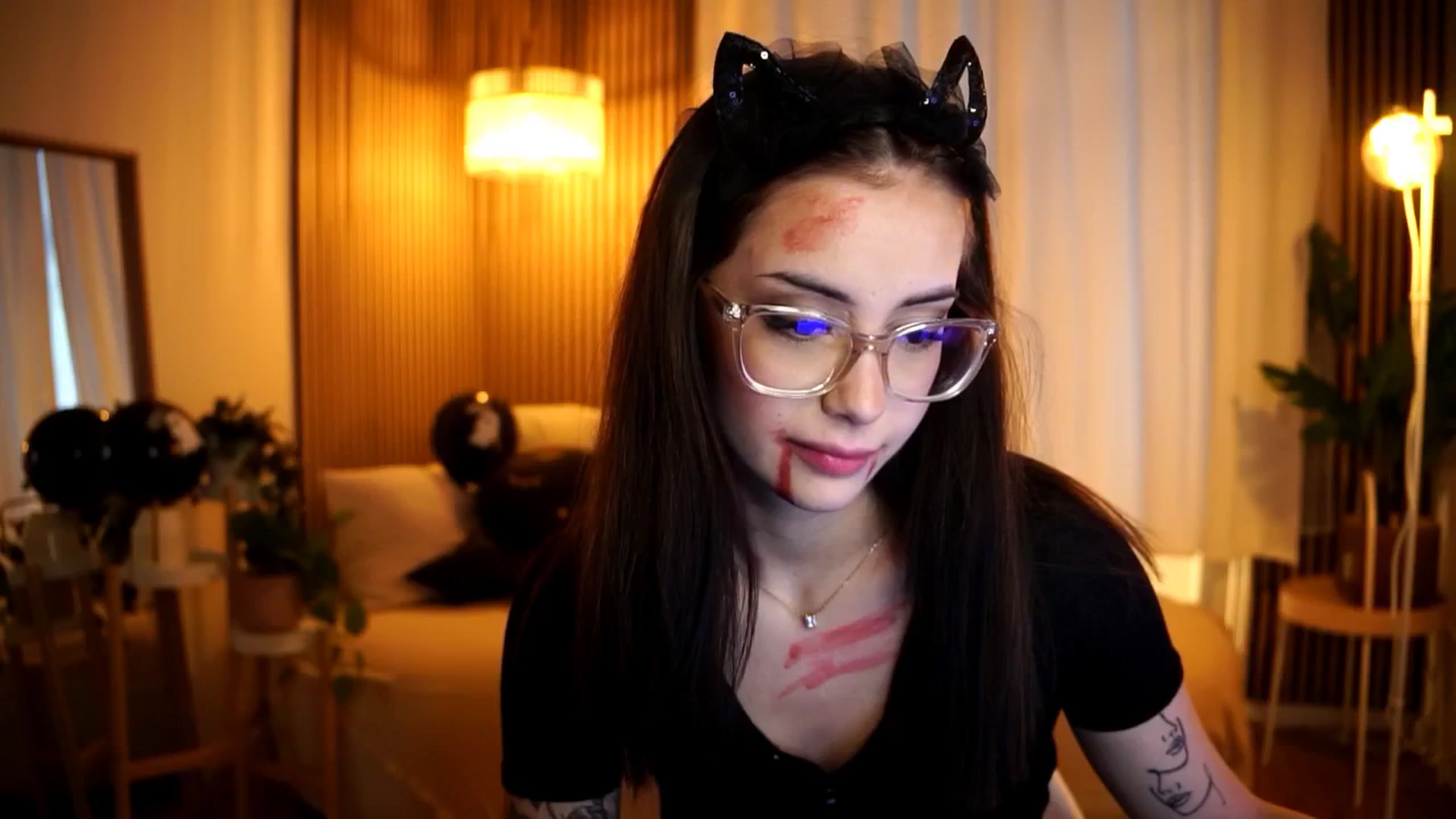 Gallery image thumbnail from Naomii18's myfreecams stream on, 10/30/2024, 15:33 image 1 of 20
