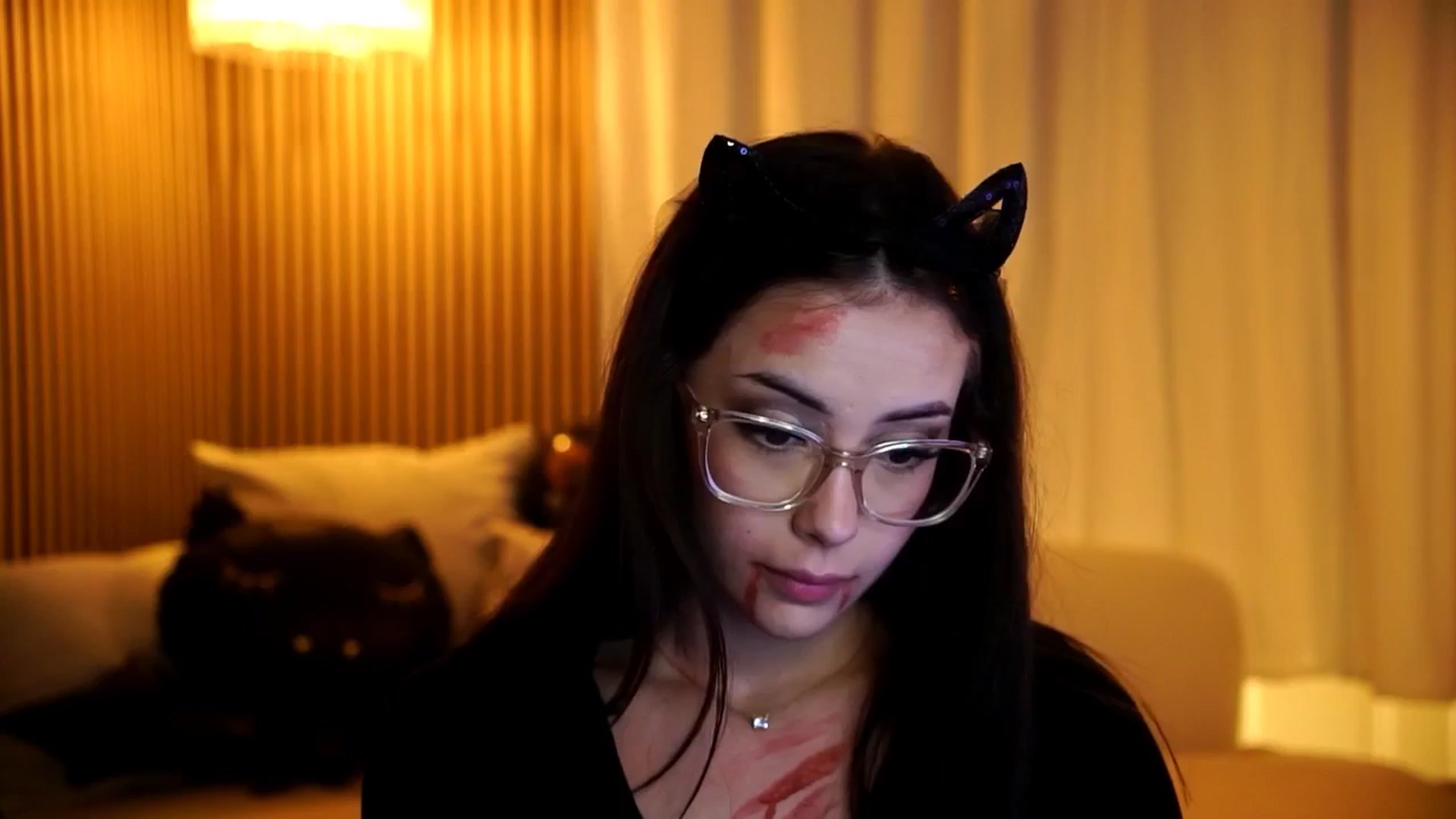 Gallery image thumbnail from Naomii18's myfreecams stream on, 10/30/2024, 16:25 image 4 of 20