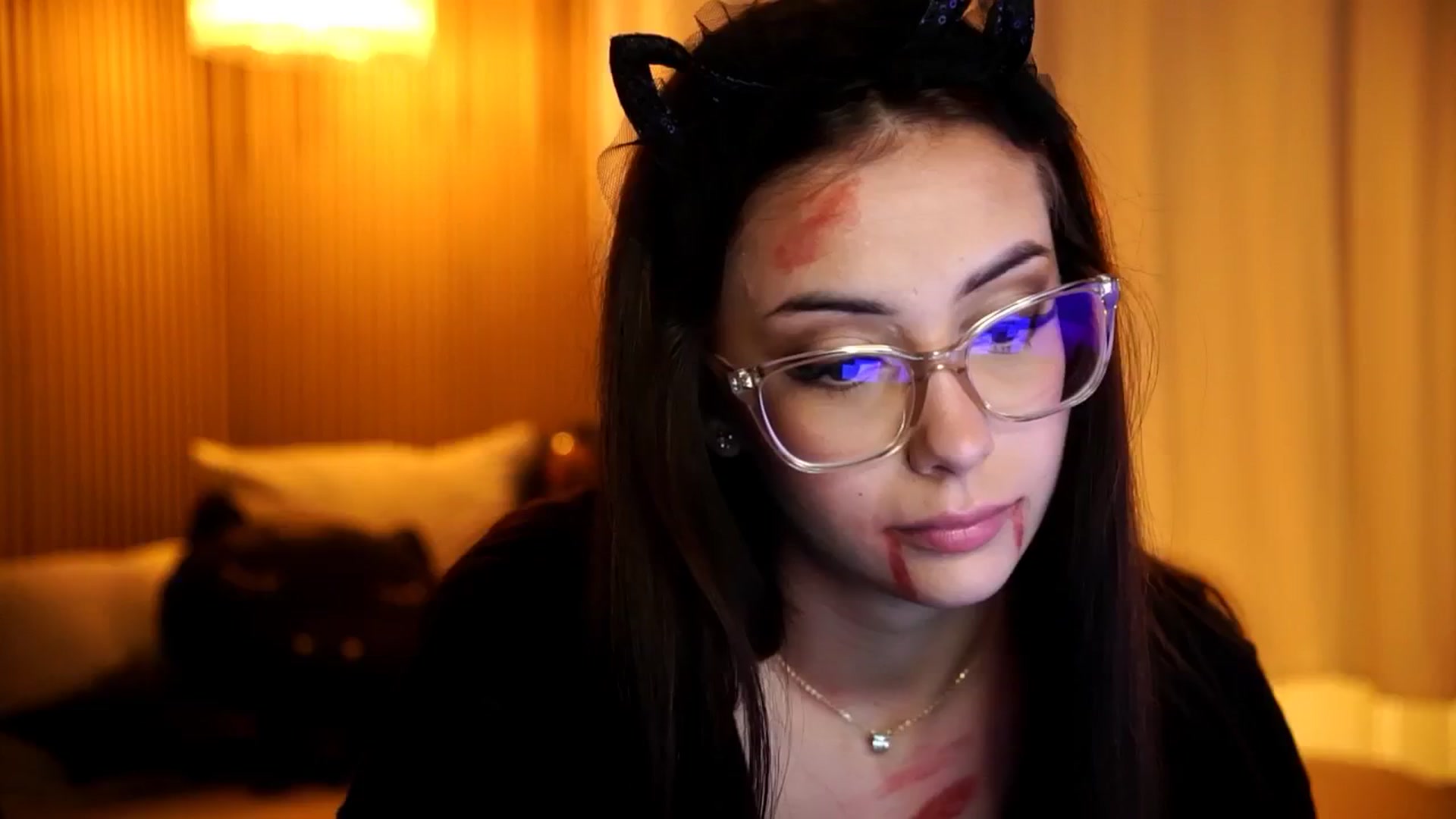 Gallery image thumbnail from Naomii18's myfreecams stream on, 10/30/2024, 16:25 image 7 of 20