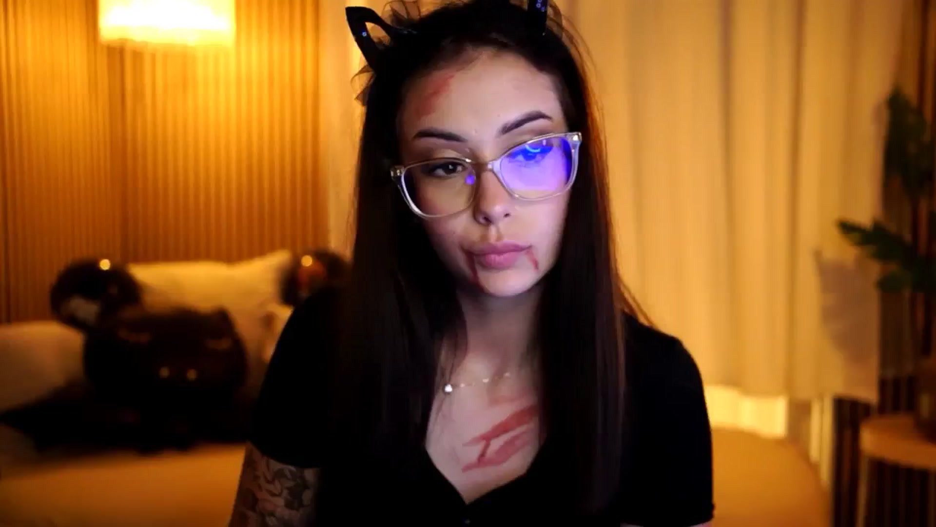 Gallery image thumbnail from Naomii18's myfreecams stream on, 10/30/2024, 16:40 image 4 of 20