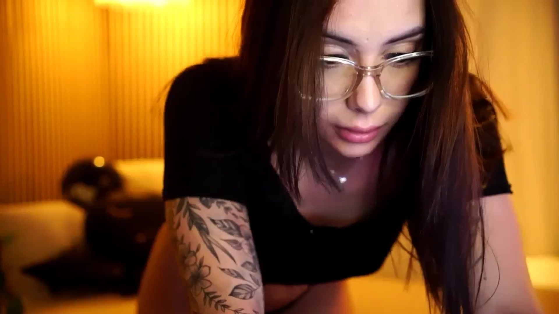 Gallery image thumbnail from Naomii18's myfreecams stream on, 10/30/2024, 17:07 image 15 of 20