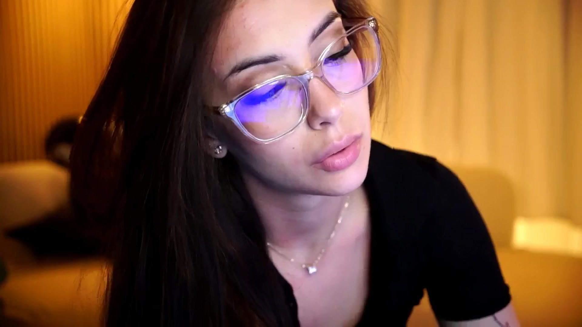 Gallery image thumbnail from Naomii18's myfreecams stream on, 10/30/2024, 17:07 image 20 of 20
