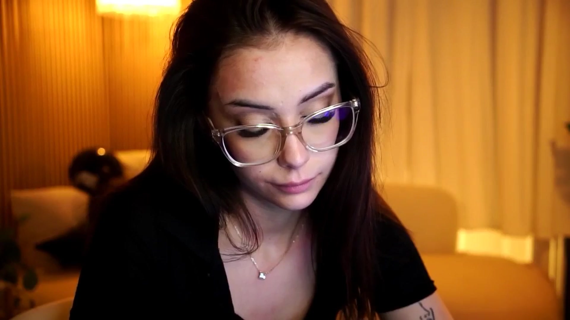 Gallery image thumbnail from Naomii18's myfreecams stream on, 10/30/2024, 17:56 image 5 of 20