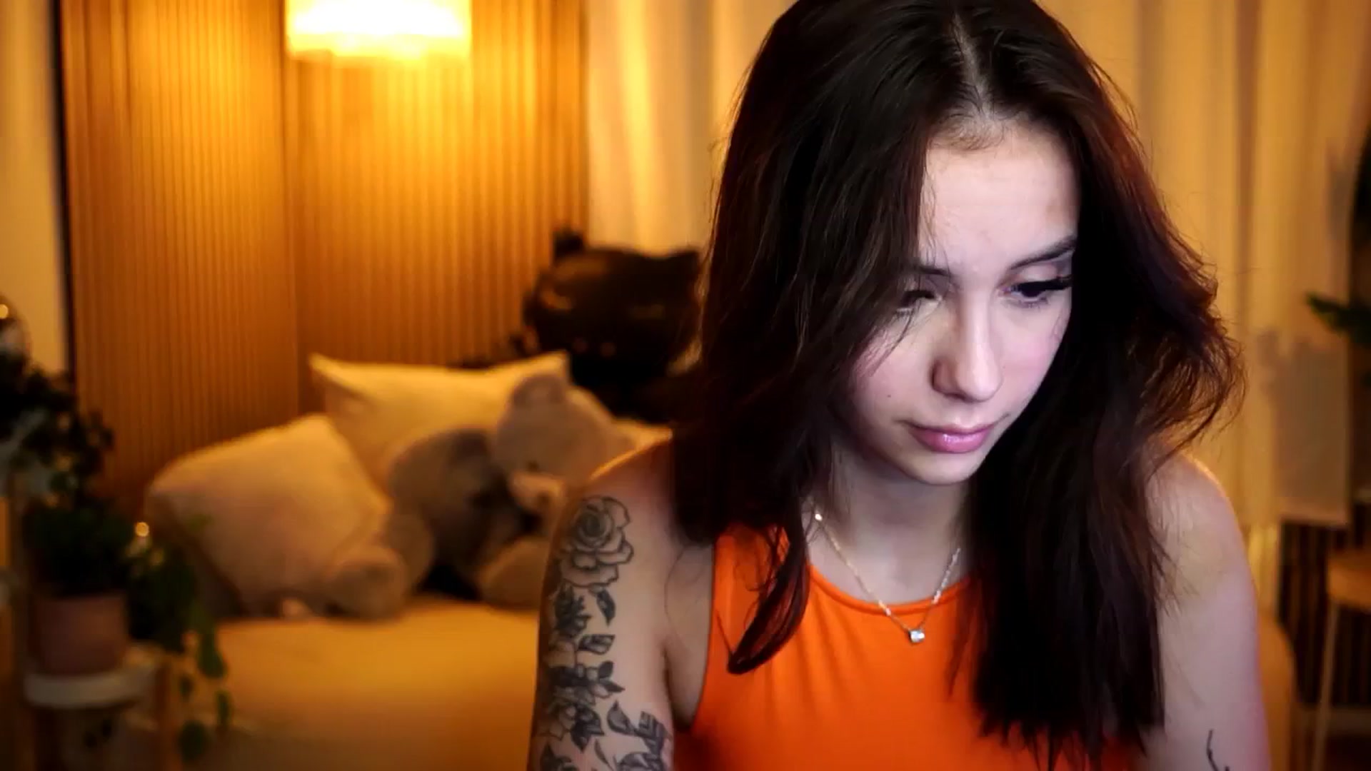 Gallery image thumbnail from Naomii18's myfreecams stream on, 11/04/2024, 18:07 image 14 of 20
