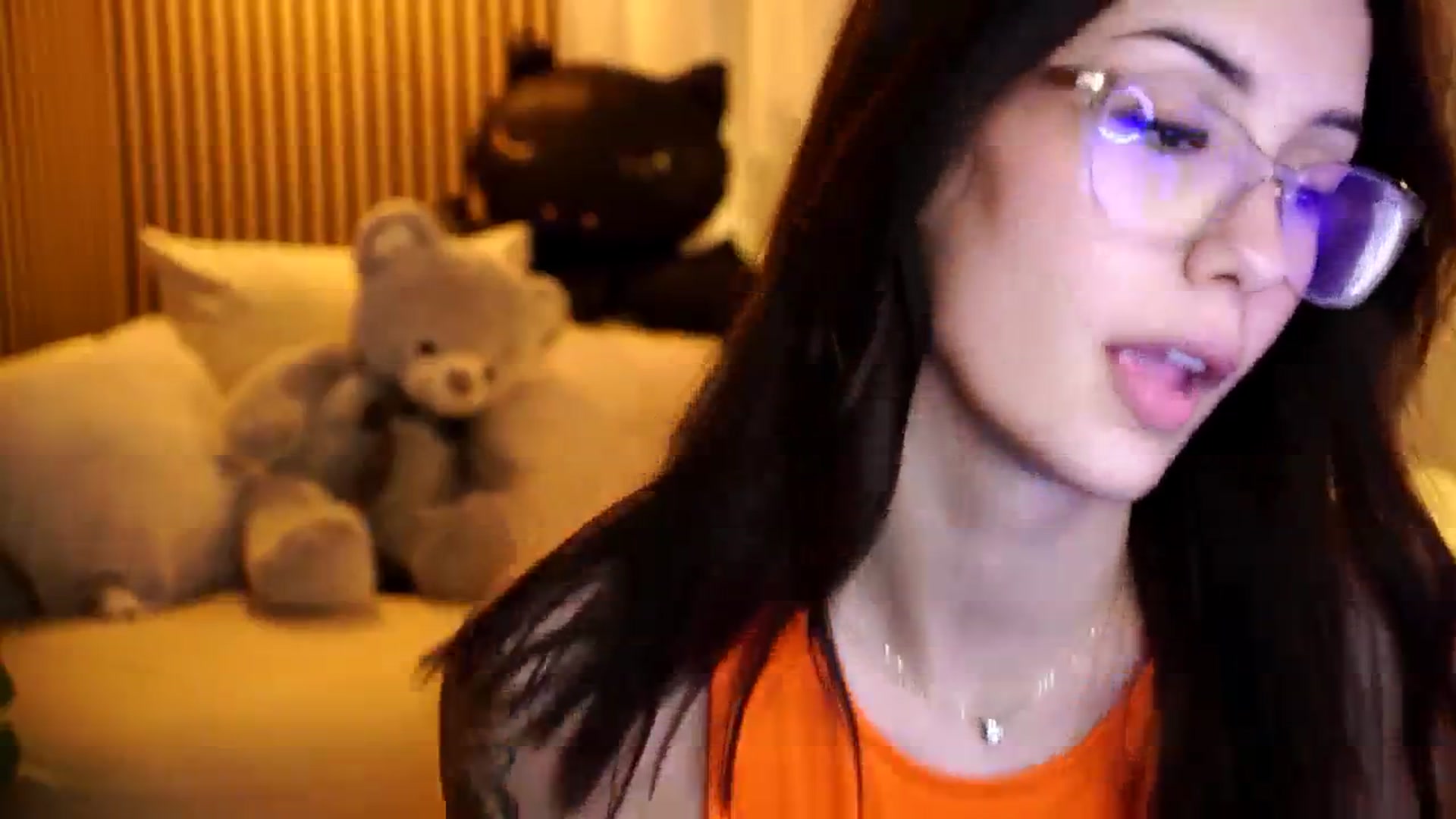 Gallery image thumbnail from Naomii18's myfreecams stream on, 11/04/2024, 19:19 image 19 of 20