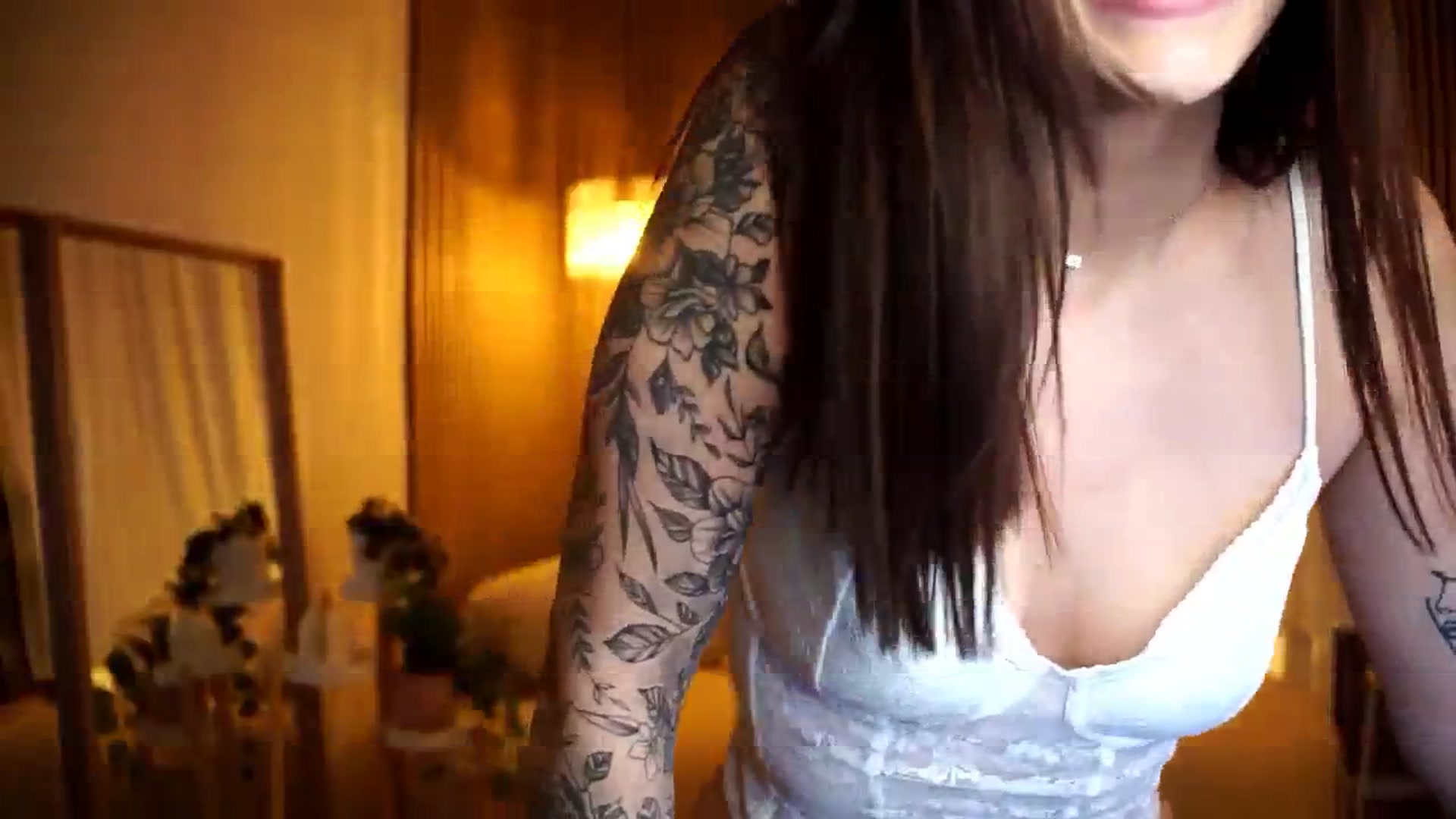 Gallery image thumbnail from Naomii18's myfreecams stream on, 11/07/2024, 15:38 image 5 of 20