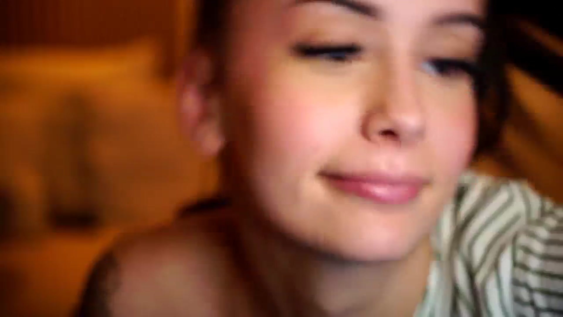 Gallery image thumbnail from Naomii18's myfreecams stream on, 11/08/2024, 18:35 image 12 of 20