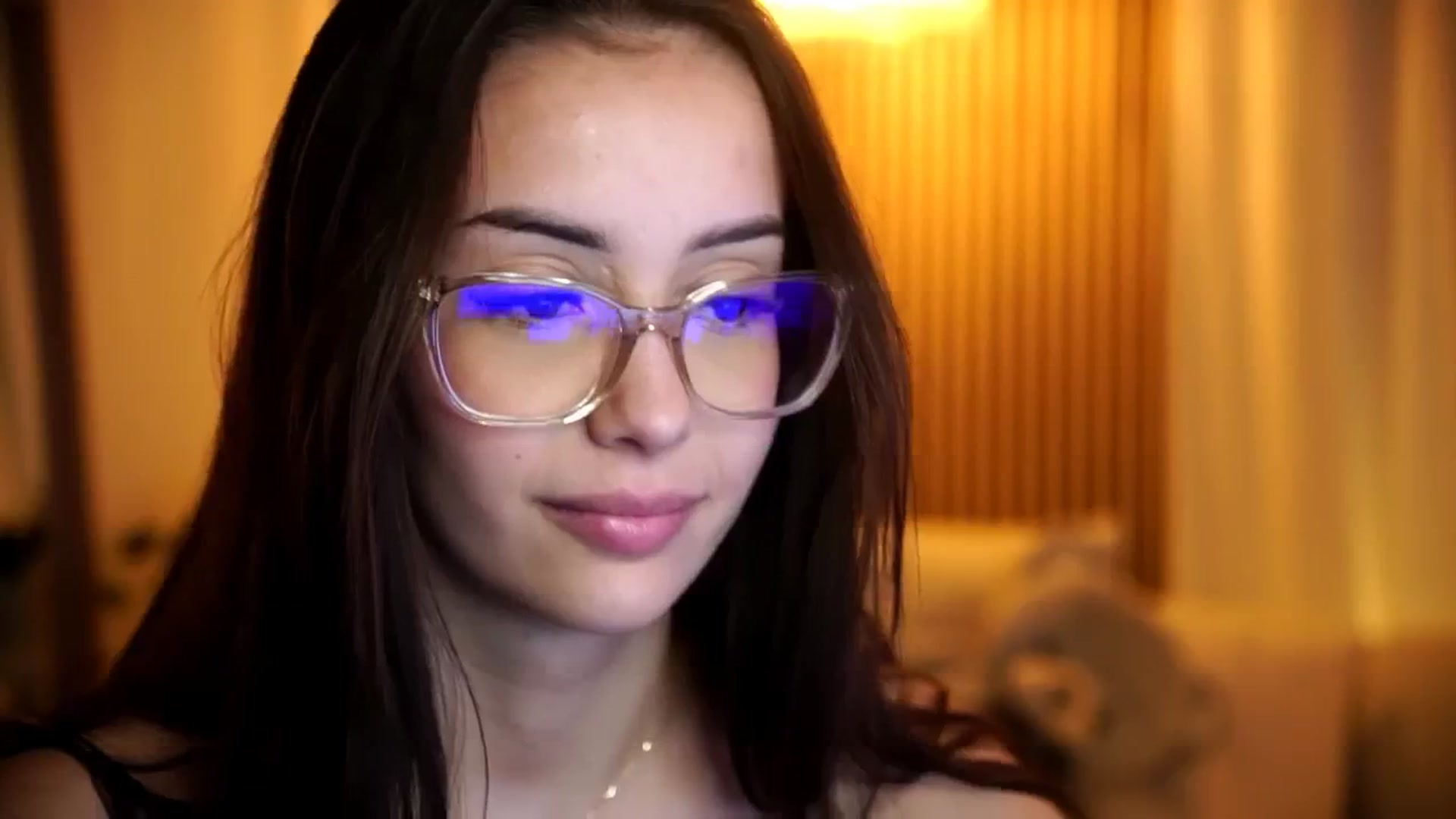 Gallery image thumbnail from Naomii18's myfreecams stream on, 11/10/2024, 14:30 image 19 of 20
