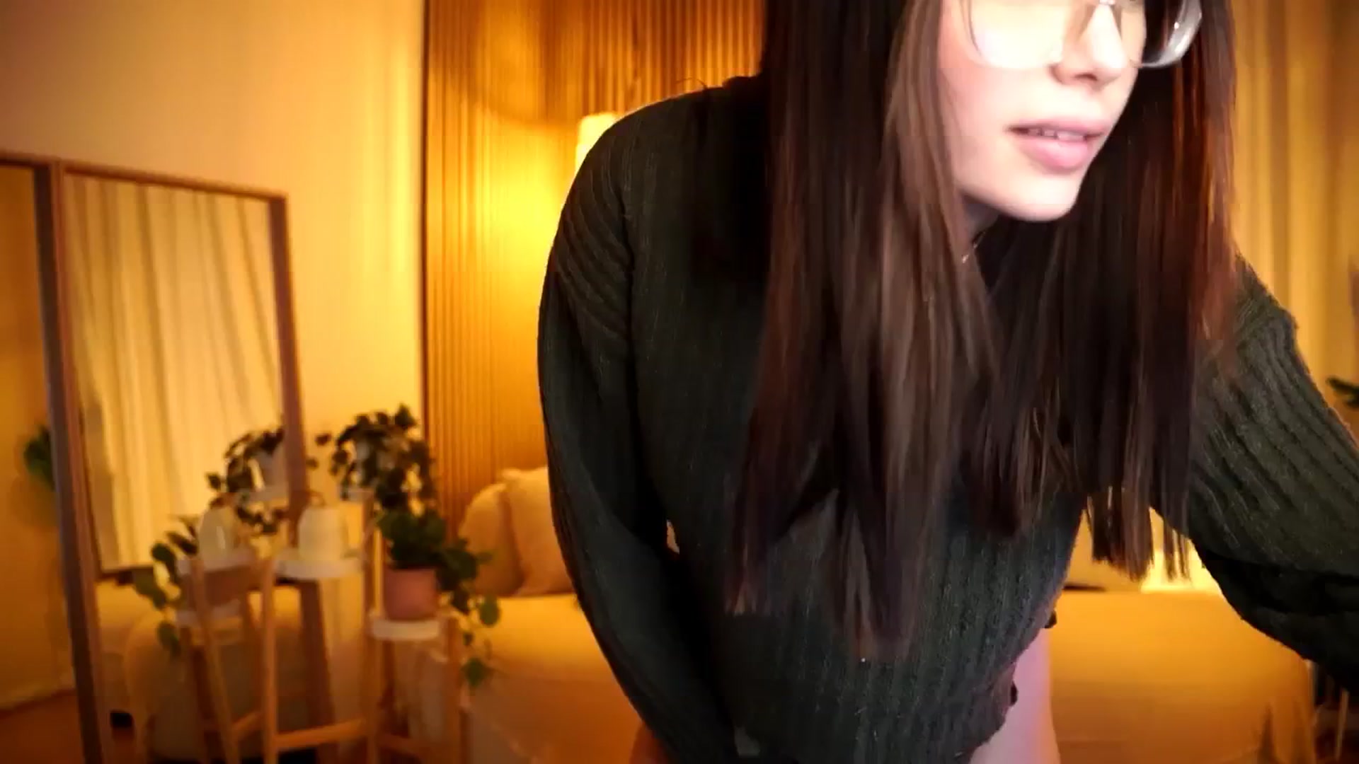 Gallery image thumbnail from Naomii18's myfreecams stream on, 11/10/2024, 15:48 image 9 of 20