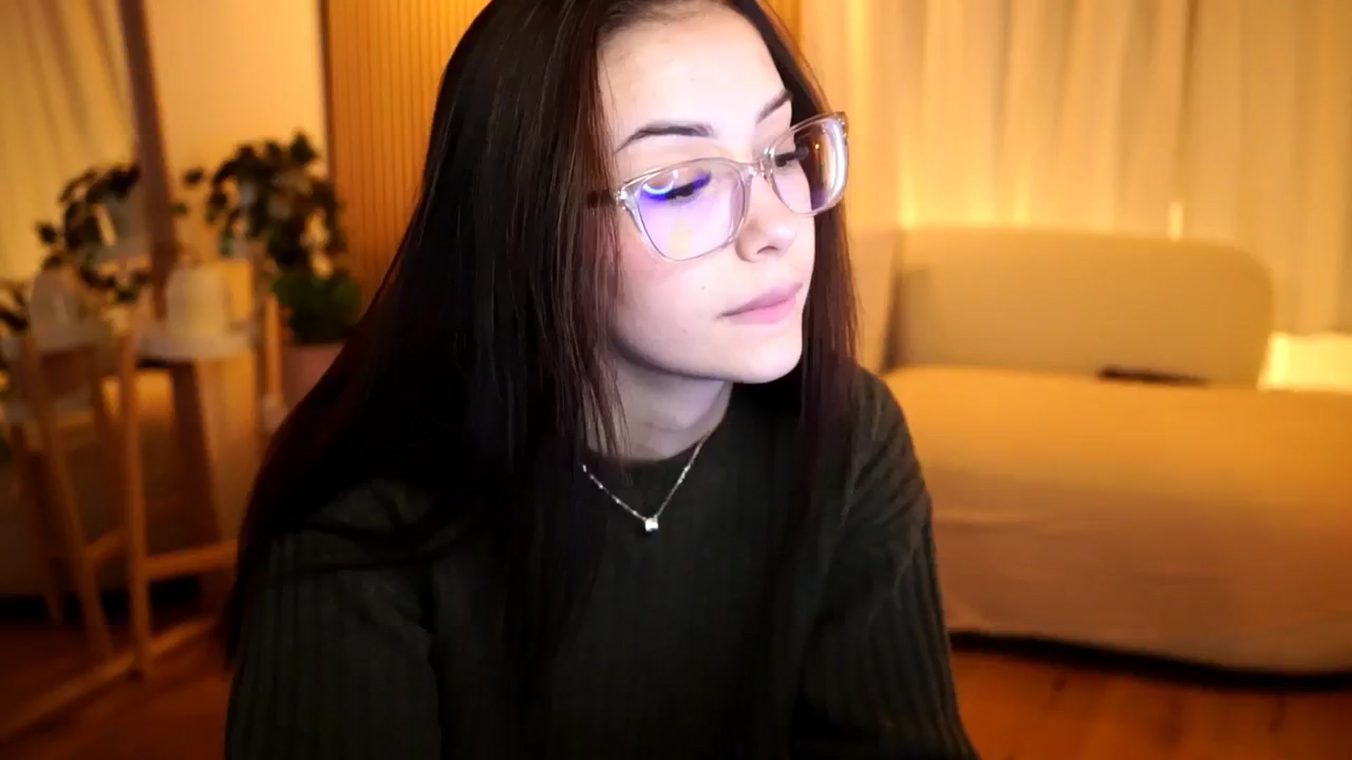 Gallery image thumbnail from Naomii18's myfreecams stream on, 11/10/2024, 15:48 image 5 of 20