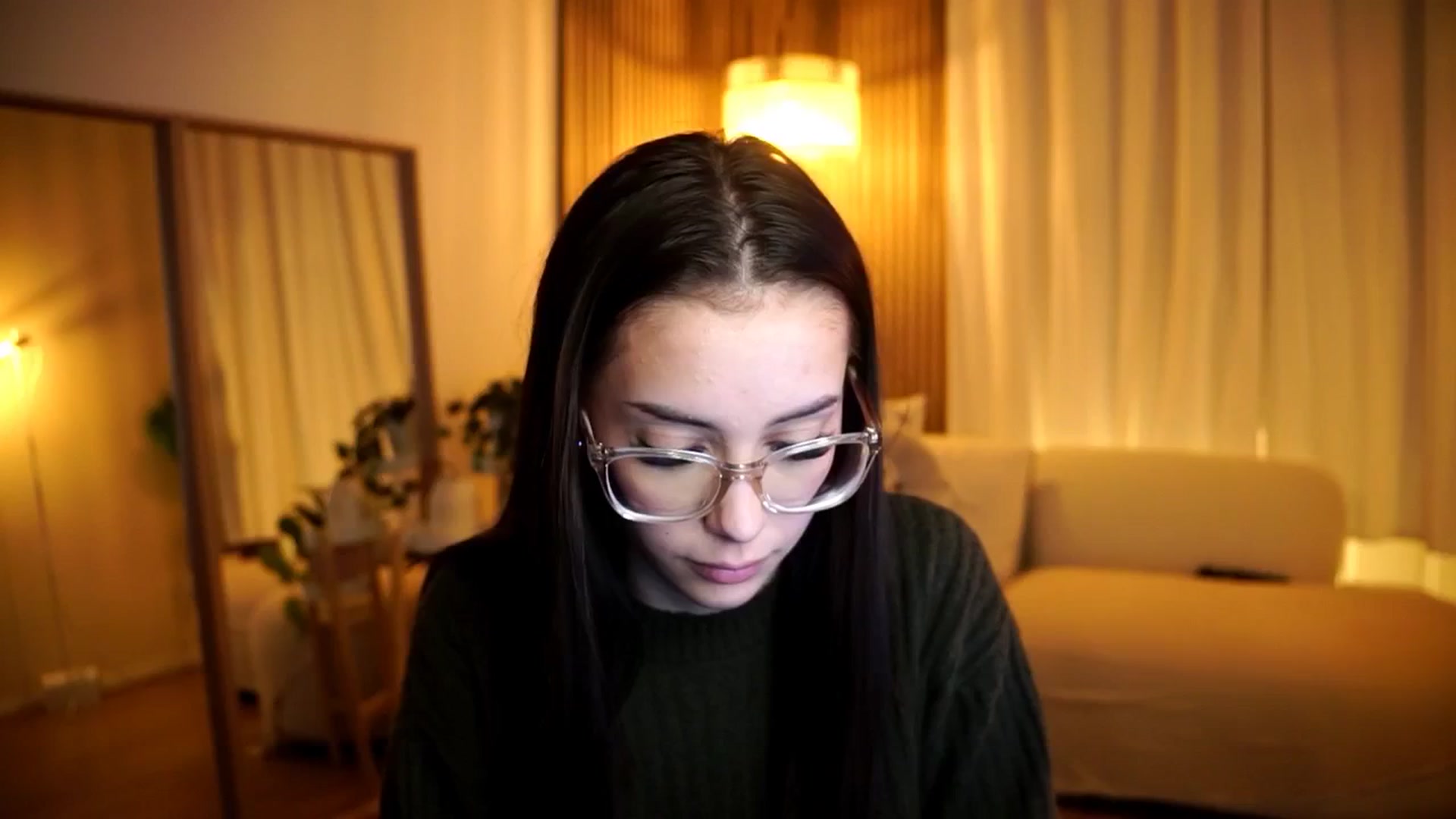 Gallery image thumbnail from Naomii18's myfreecams stream on, 11/10/2024, 15:48 image 17 of 20