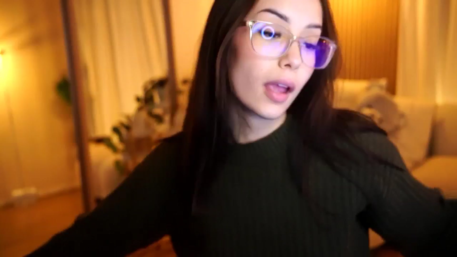 Gallery image thumbnail from Naomii18's myfreecams stream on, 11/10/2024, 15:48 image 3 of 20