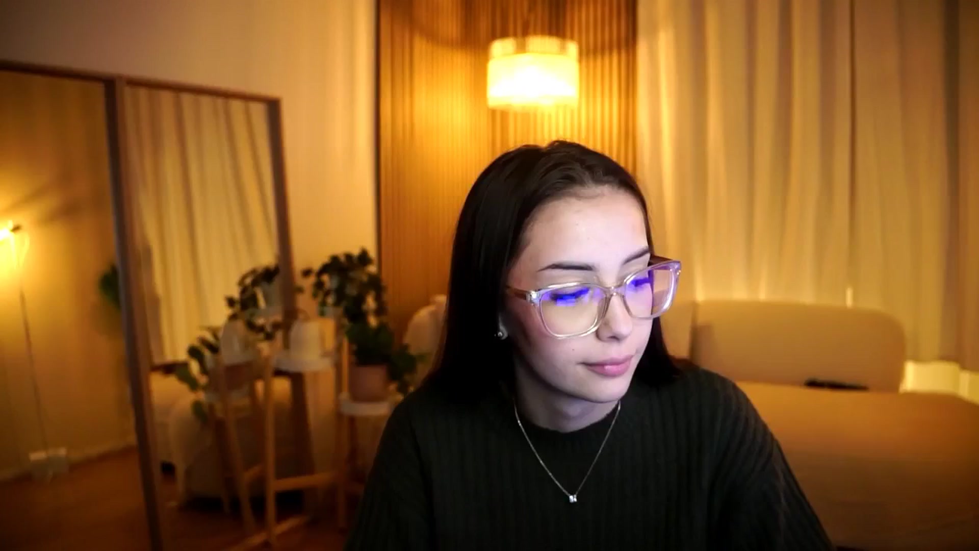 Gallery image thumbnail from Naomii18's myfreecams stream on, 11/10/2024, 15:48 image 20 of 20