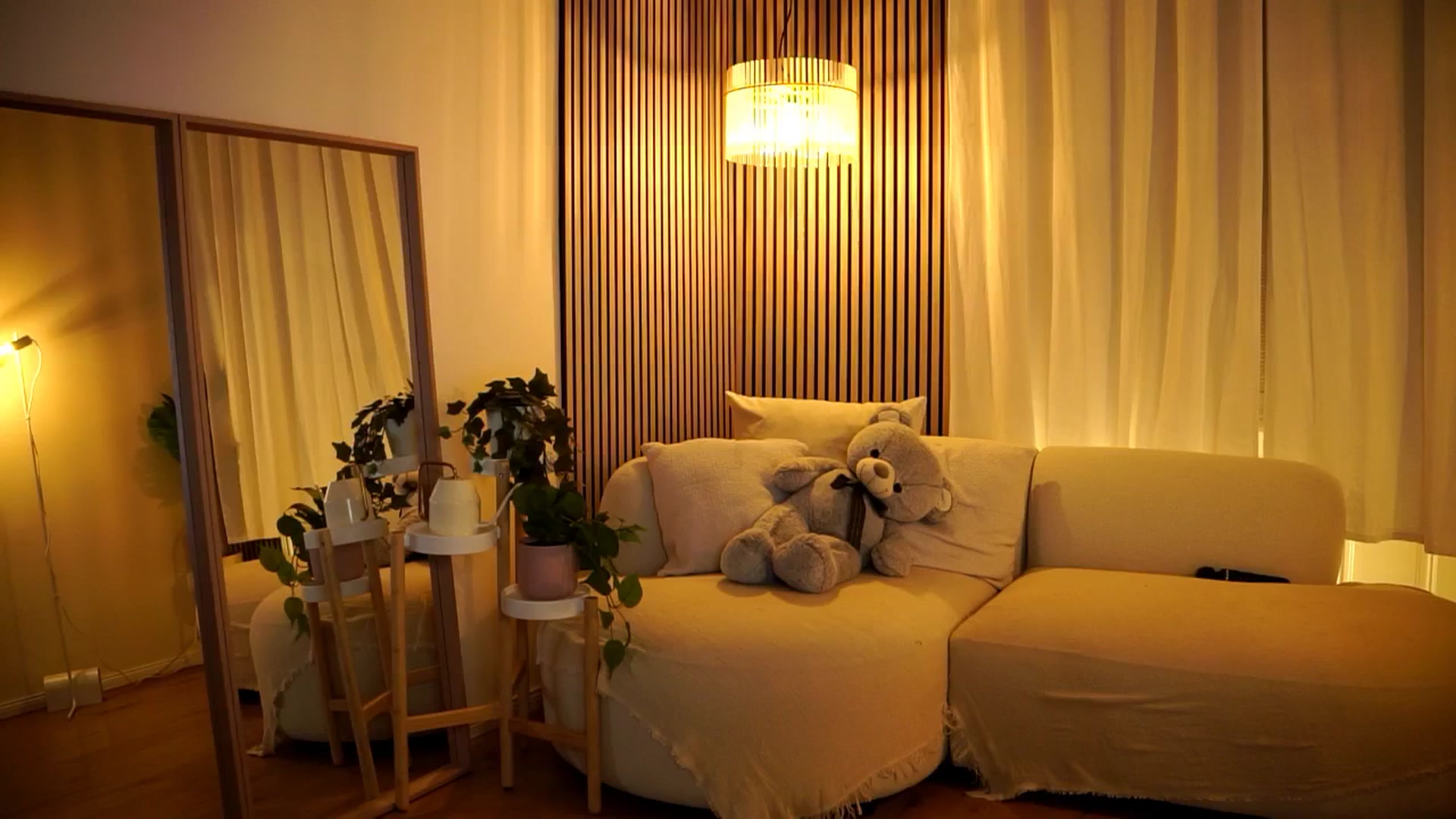 Gallery image thumbnail from Naomii18's myfreecams stream on, 11/10/2024, 15:48 image 19 of 20