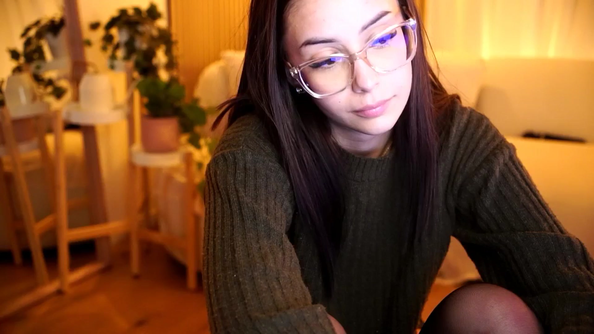 Gallery image thumbnail from Naomii18's myfreecams stream on, 11/10/2024, 17:49 image 10 of 20