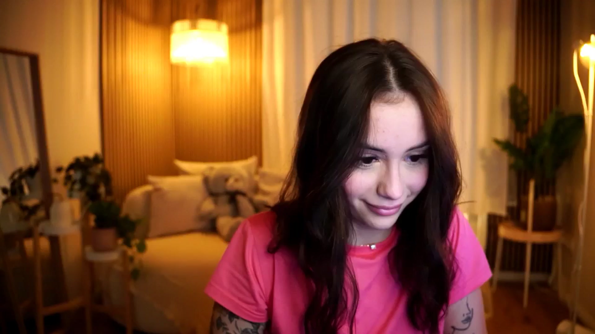 Gallery image thumbnail from Naomii18's myfreecams stream on, 11/12/2024, 15:28 image 1 of 20