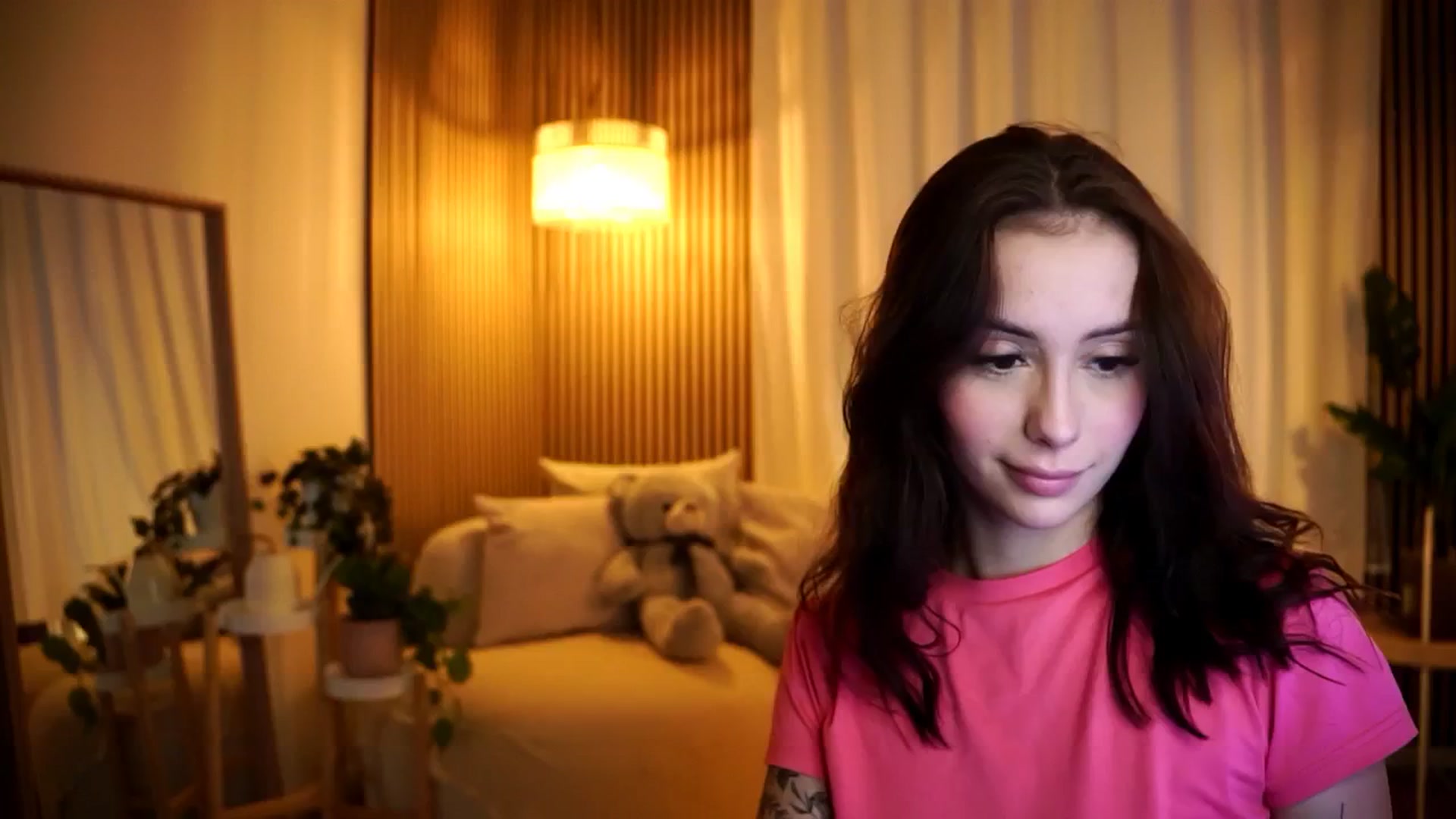 Gallery image thumbnail from Naomii18's myfreecams stream on, 11/12/2024, 15:28 image 9 of 20