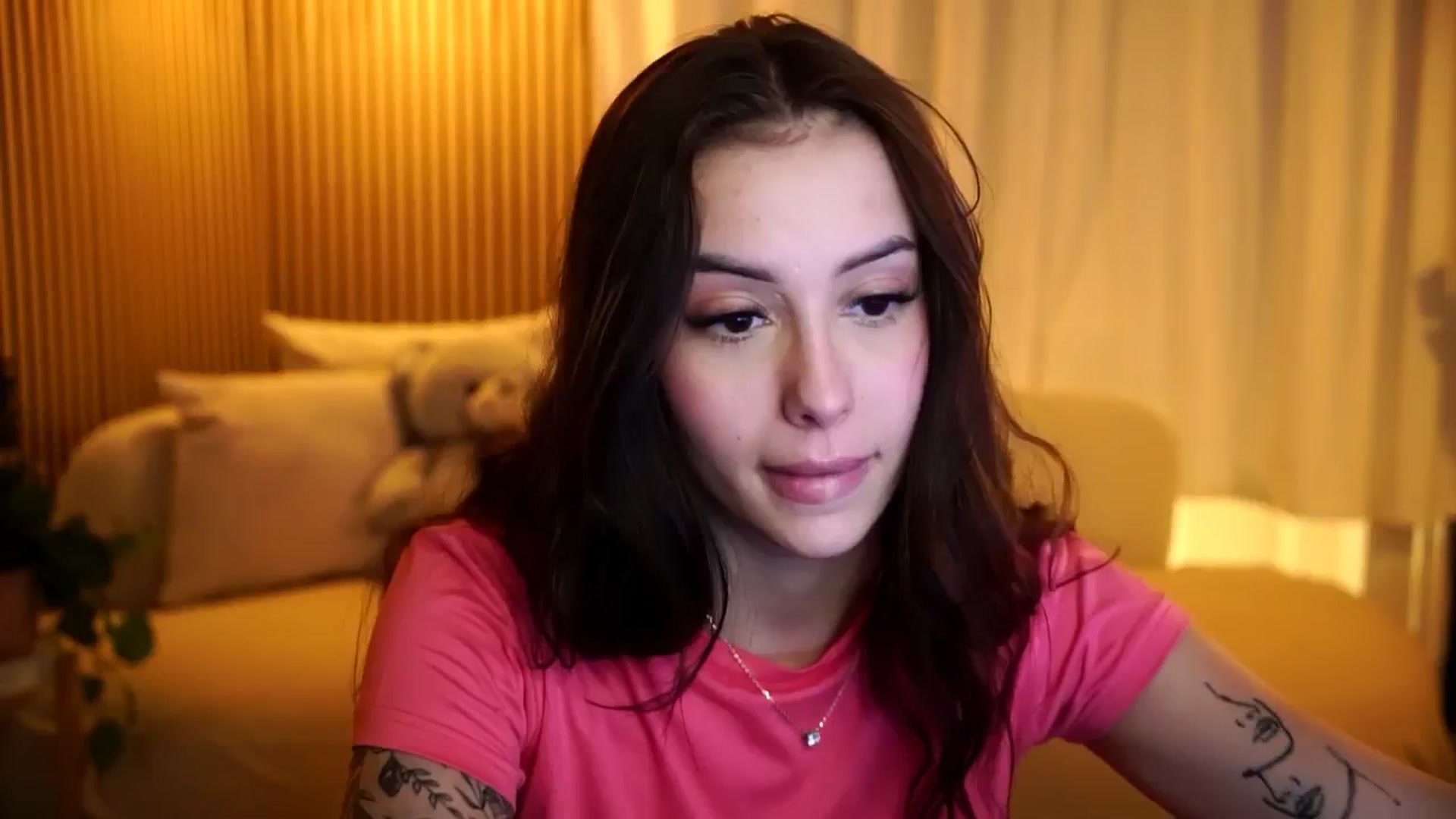 Gallery image thumbnail from Naomii18's myfreecams stream on, 11/12/2024, 15:28 image 20 of 20