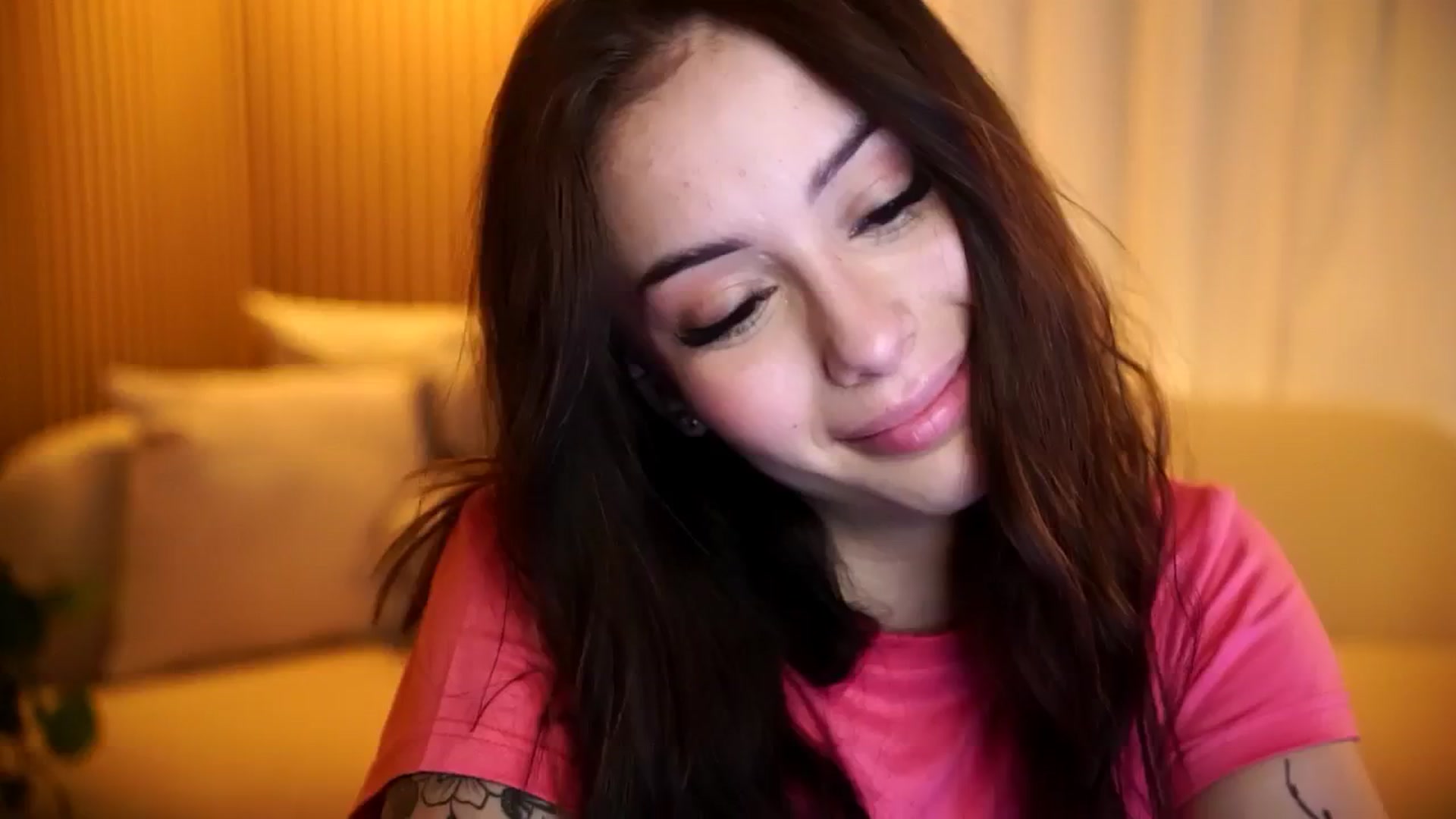 Gallery image thumbnail from Naomii18's myfreecams stream on, 11/12/2024, 15:28 image 11 of 20