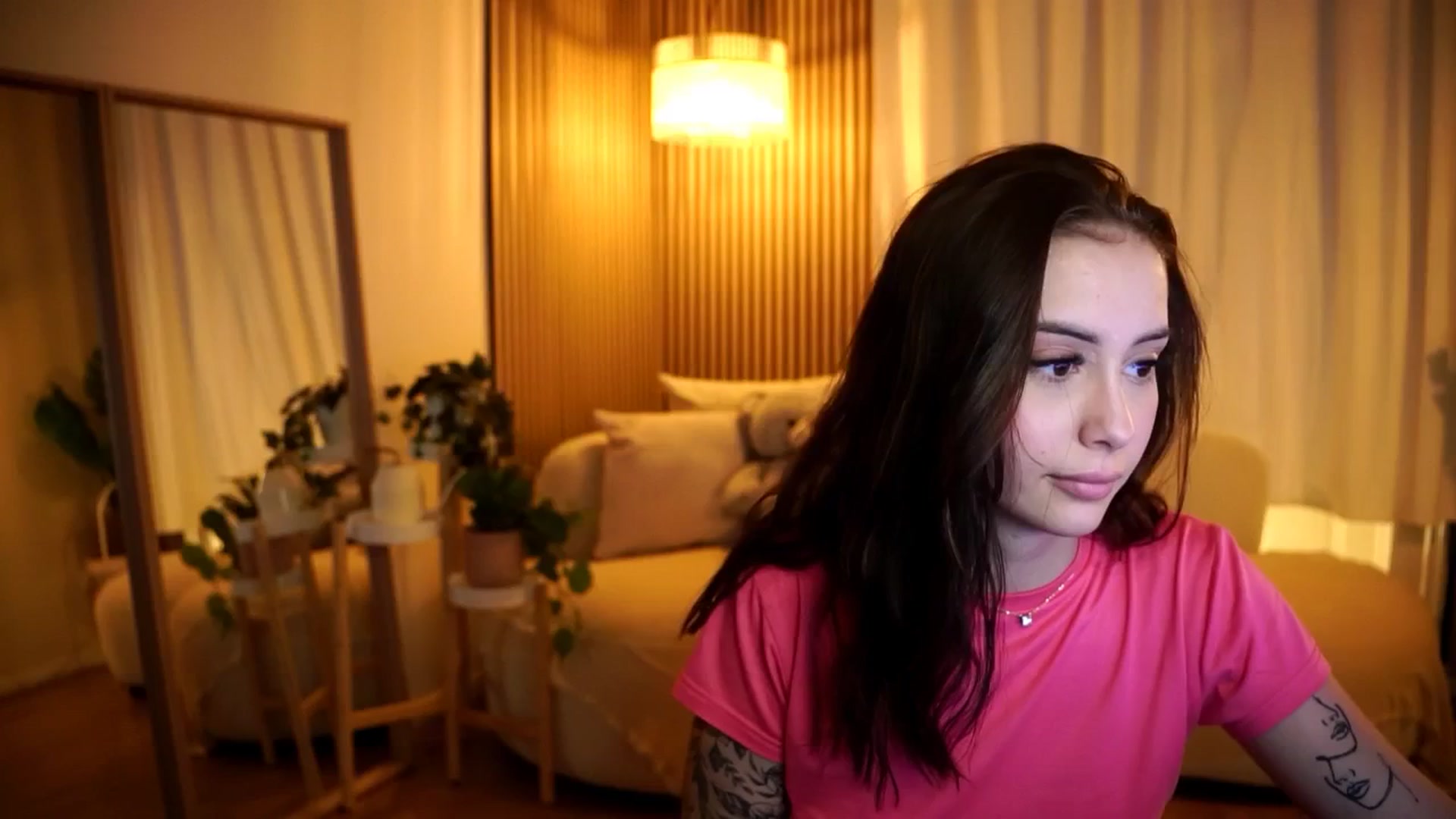 Gallery image thumbnail from Naomii18's myfreecams stream on, 11/12/2024, 15:28 image 16 of 20