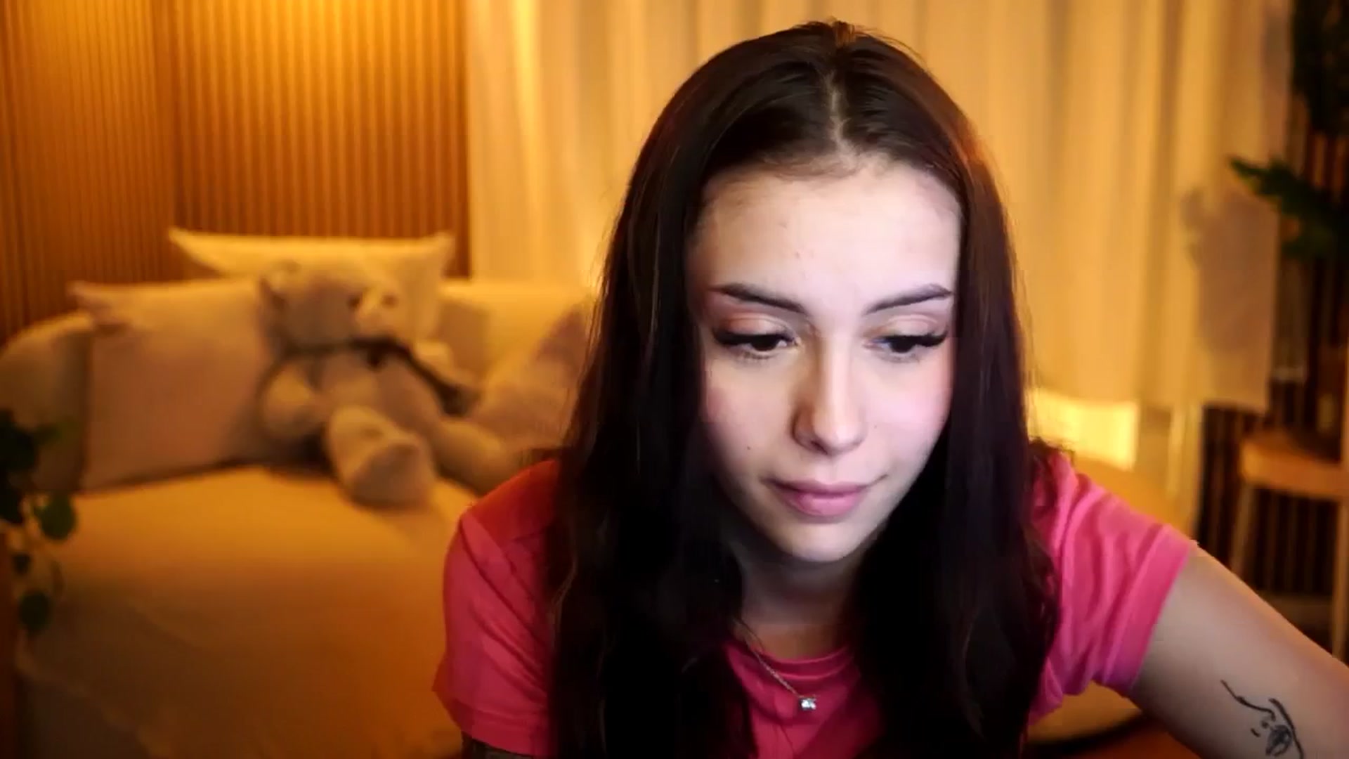 Gallery image thumbnail from Naomii18's myfreecams stream on, 11/12/2024, 17:26 image 19 of 20