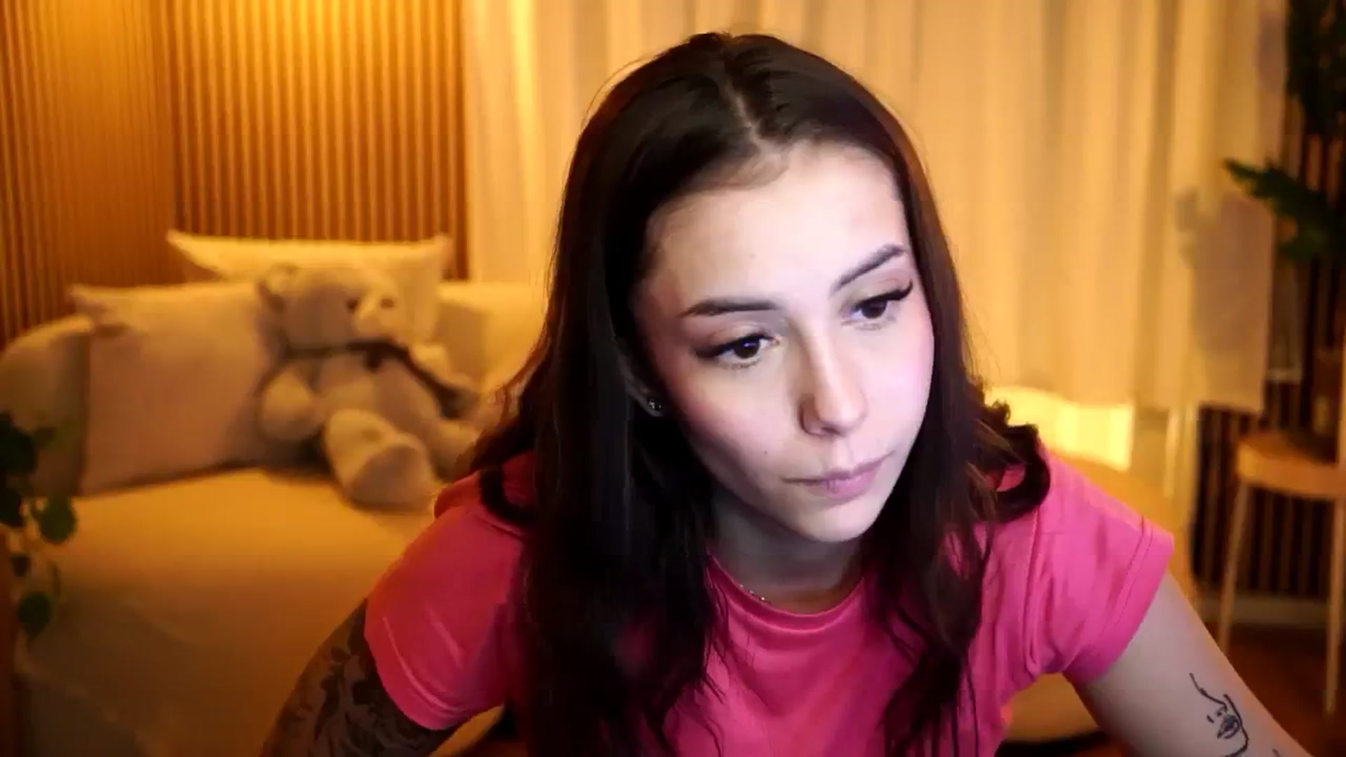 Gallery image thumbnail from Naomii18's myfreecams stream on, 11/12/2024, 17:26 image 15 of 20
