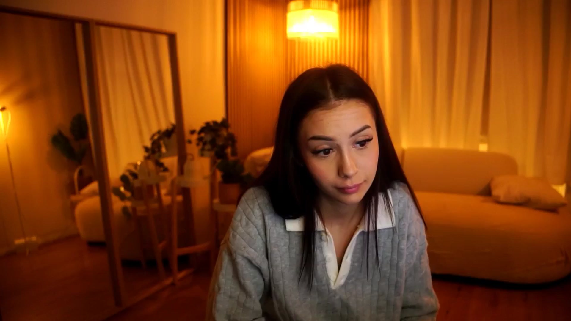 Gallery image thumbnail from Naomii18's myfreecams stream on, 11/15/2024, 19:26 image 18 of 20